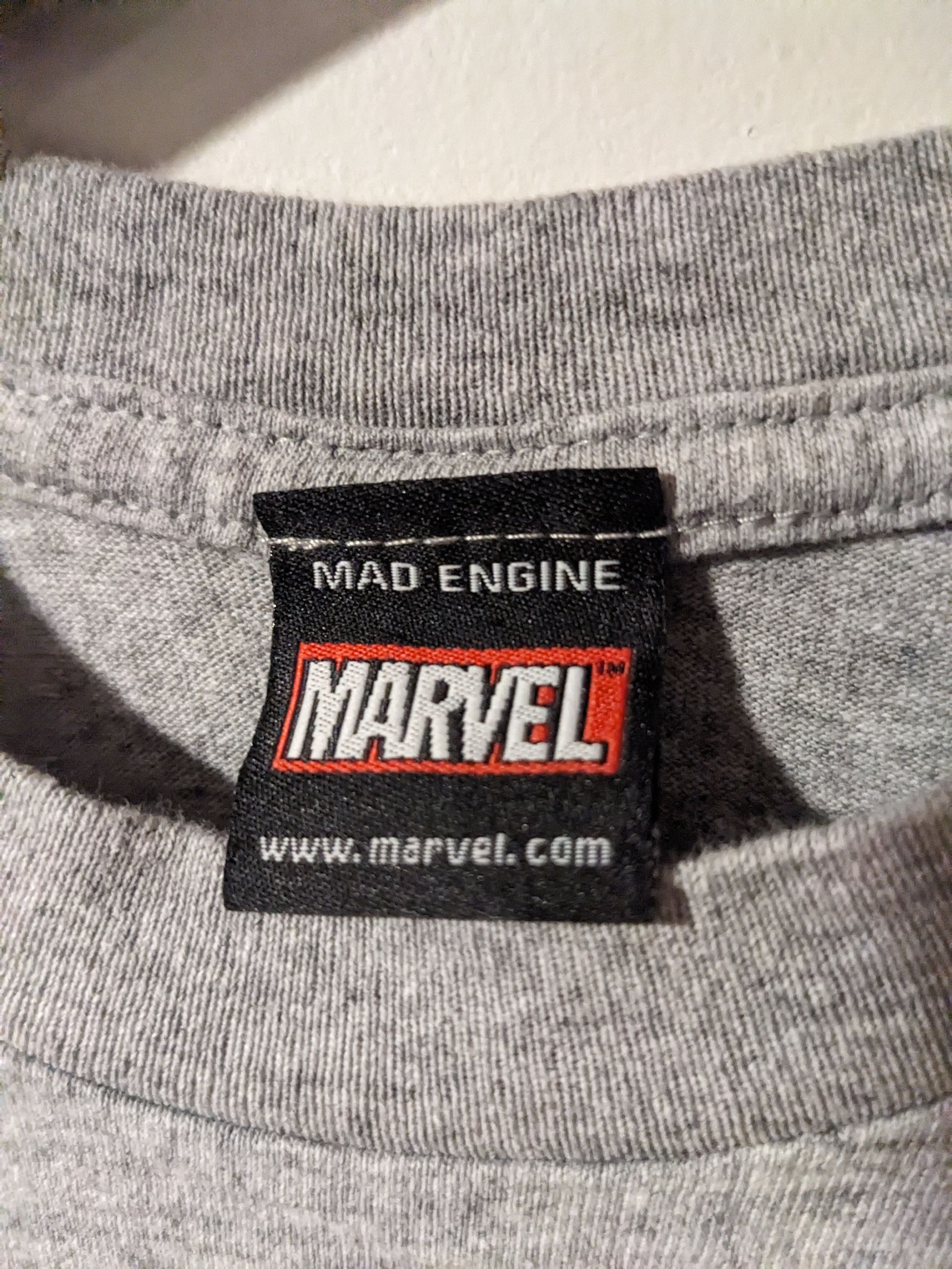 Mad Engine × Marvel Comics × Vintage Vintage 2003 Spider-Man Hulk Marvel Youth Long-Sleeve Size US S / EU 44-46 / 1 - 4 Thumbnail