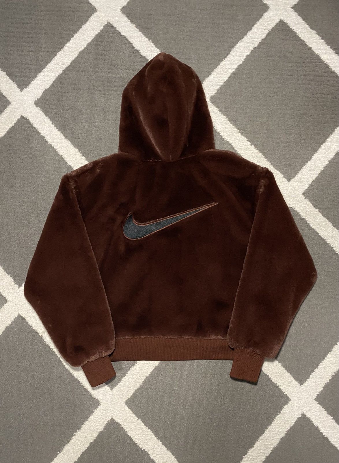 Nike Nike Essentials Faux Fur Swoosh Bomber Jacket women’s M BNWT Size M / US 6-8 / IT 42-44 - 4 Thumbnail