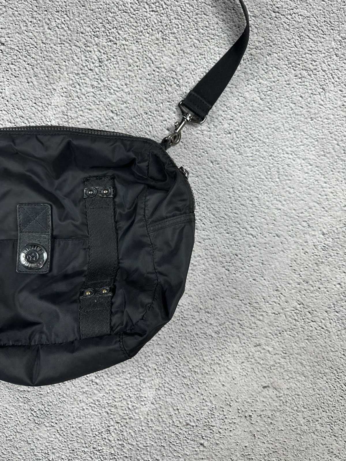 Japanese Brand Kipling Shoulder Bag Japan Y2K Avant Garde SK8 GGL Bag Style Size ONE SIZE - 4 Thumbnail