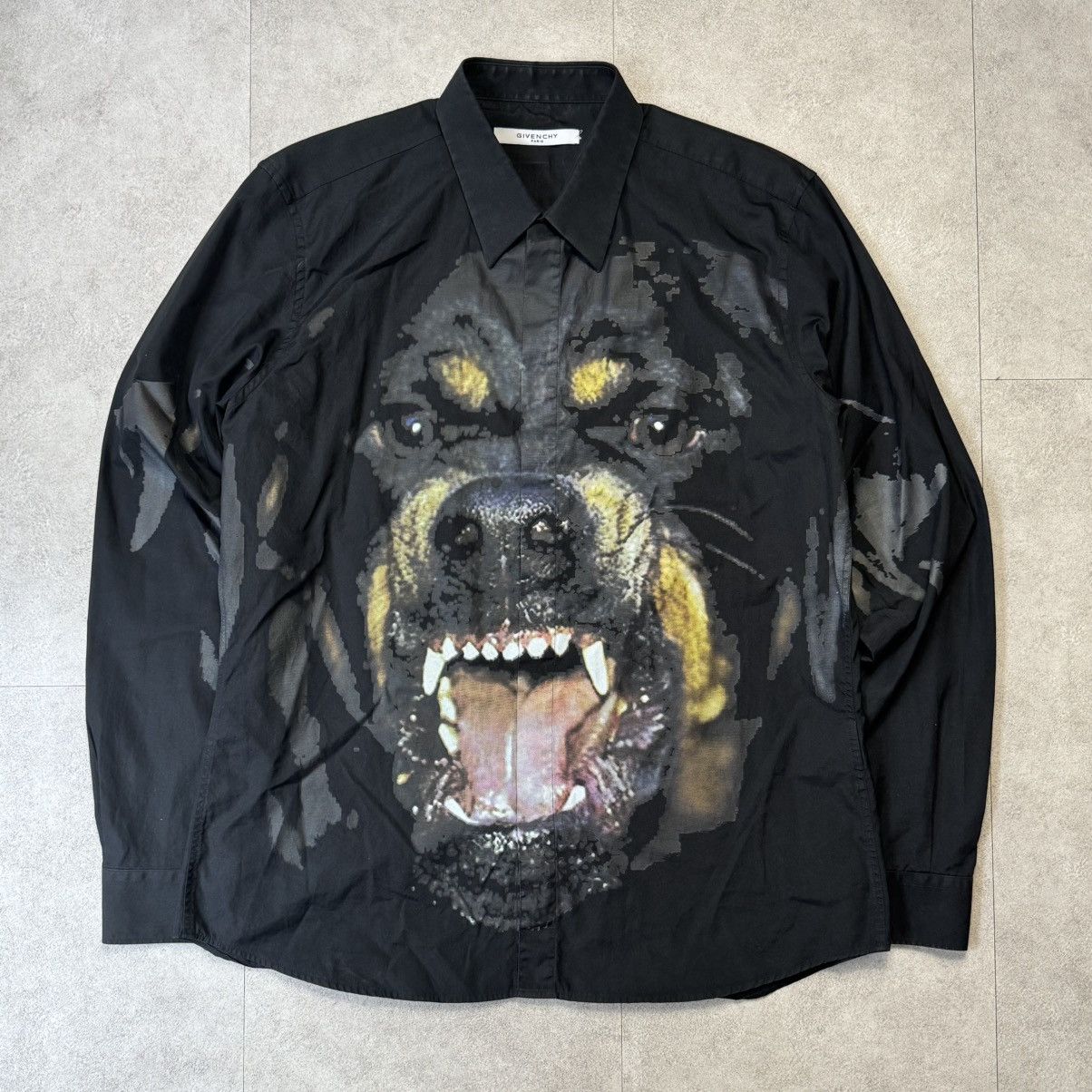 Givenchy × Riccardo Tisci AW11 Givenchy Runway Rottweiler Button