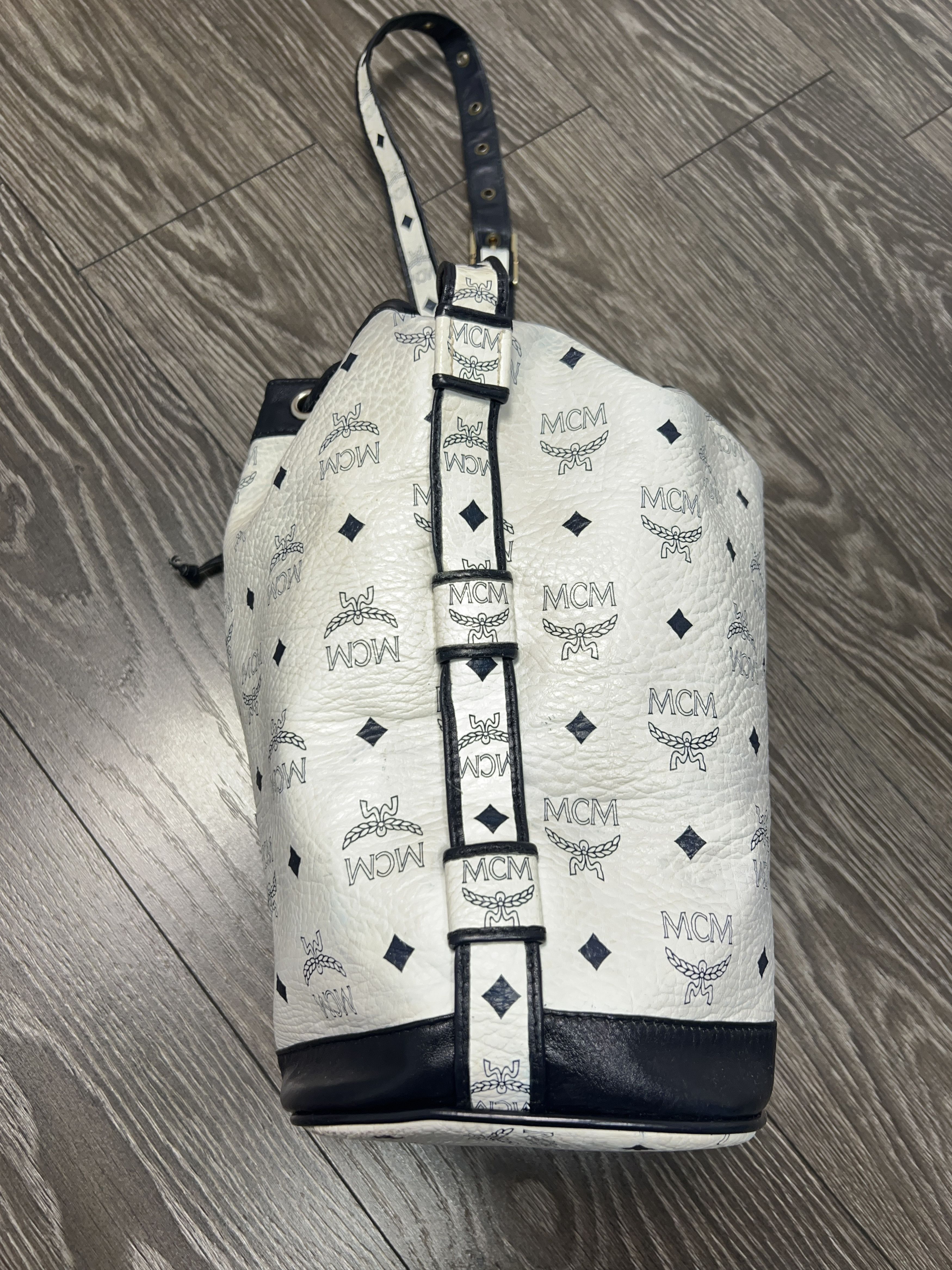 MCM Vintage Authentic Visetos Drawstring Shoulder Bag Leather Size ONE SIZE - 4 Thumbnail