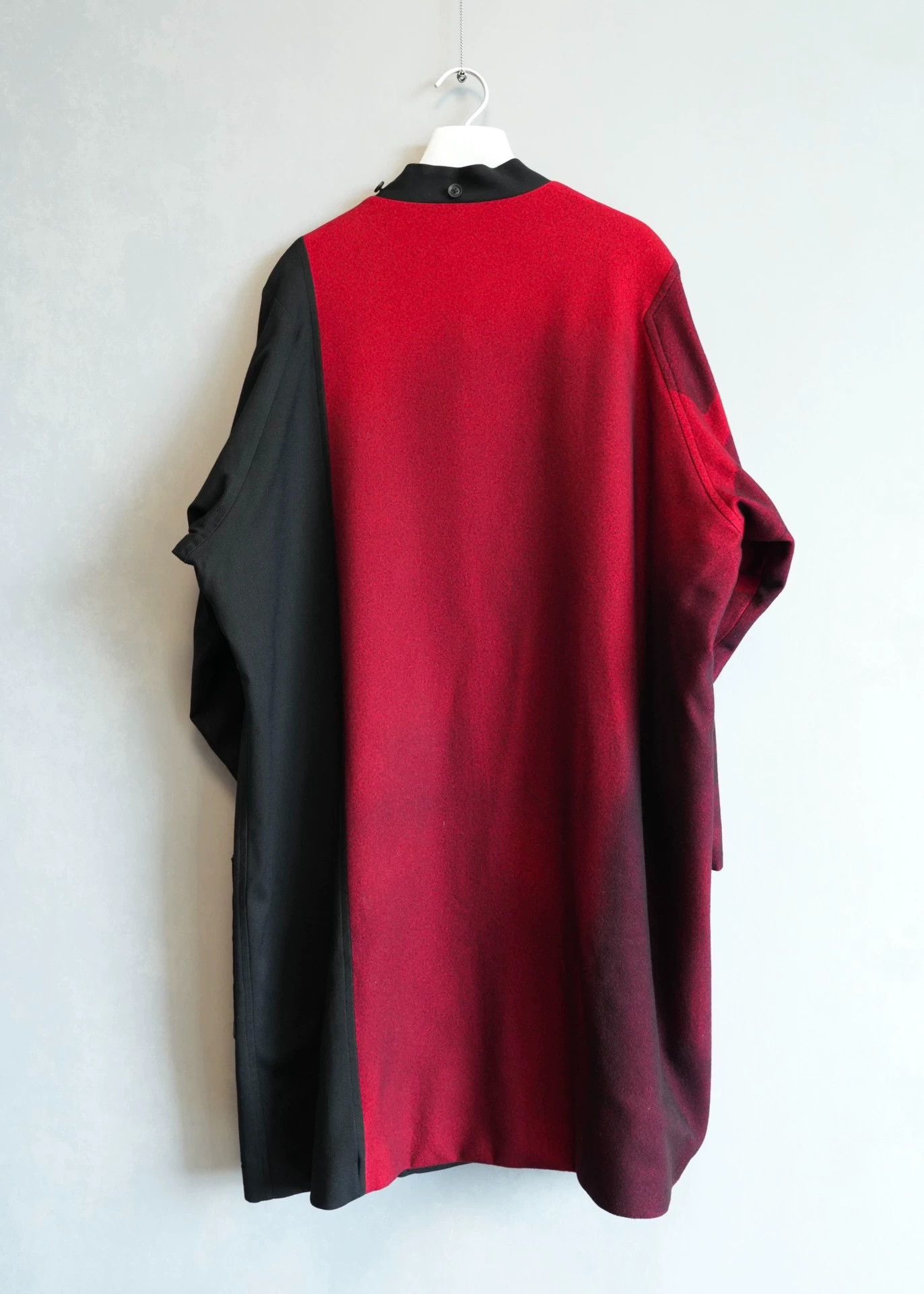 Yohji Yamamoto Yohji Yamamoto 18AW RedBlack Detachable Scarf Coat Size US L / EU 52-54 / 3 - 3 Thumbnail