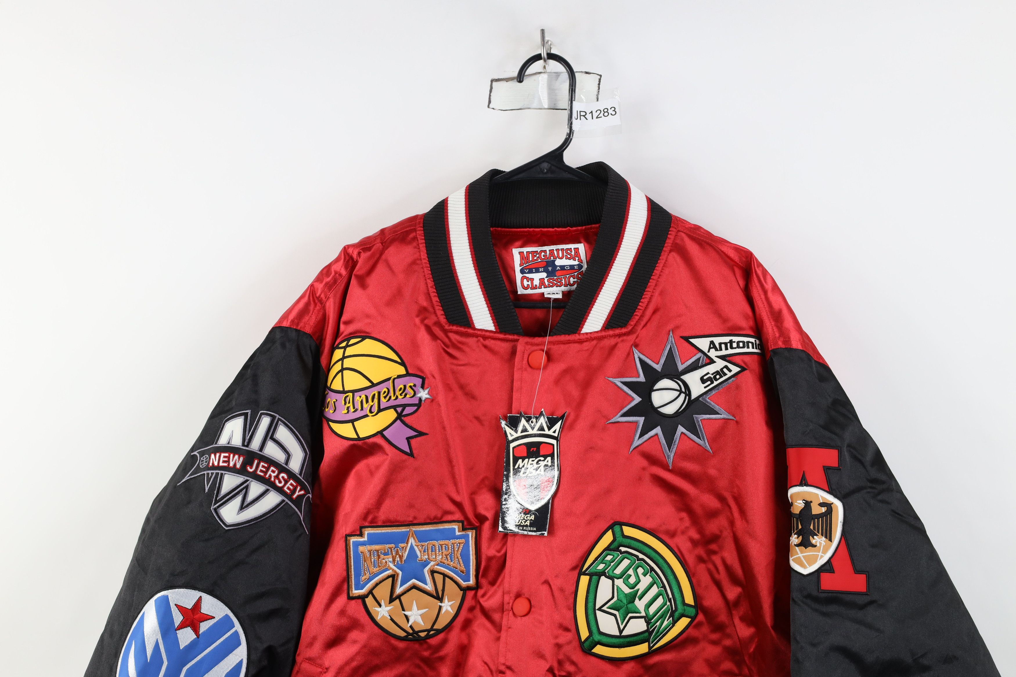 Vintage Deadstock Vintage 90s Quilted Satin Bomber Jacket Red Size US XXL / EU 58 / 5 - 2 Thumbnail