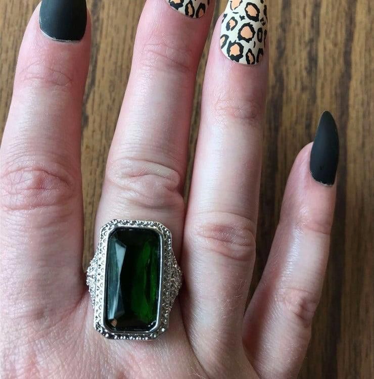 Designer Vintage Emerald Green Cut Hollow Silver Ring - Size 6 Size ONE SIZE - 8 Thumbnail