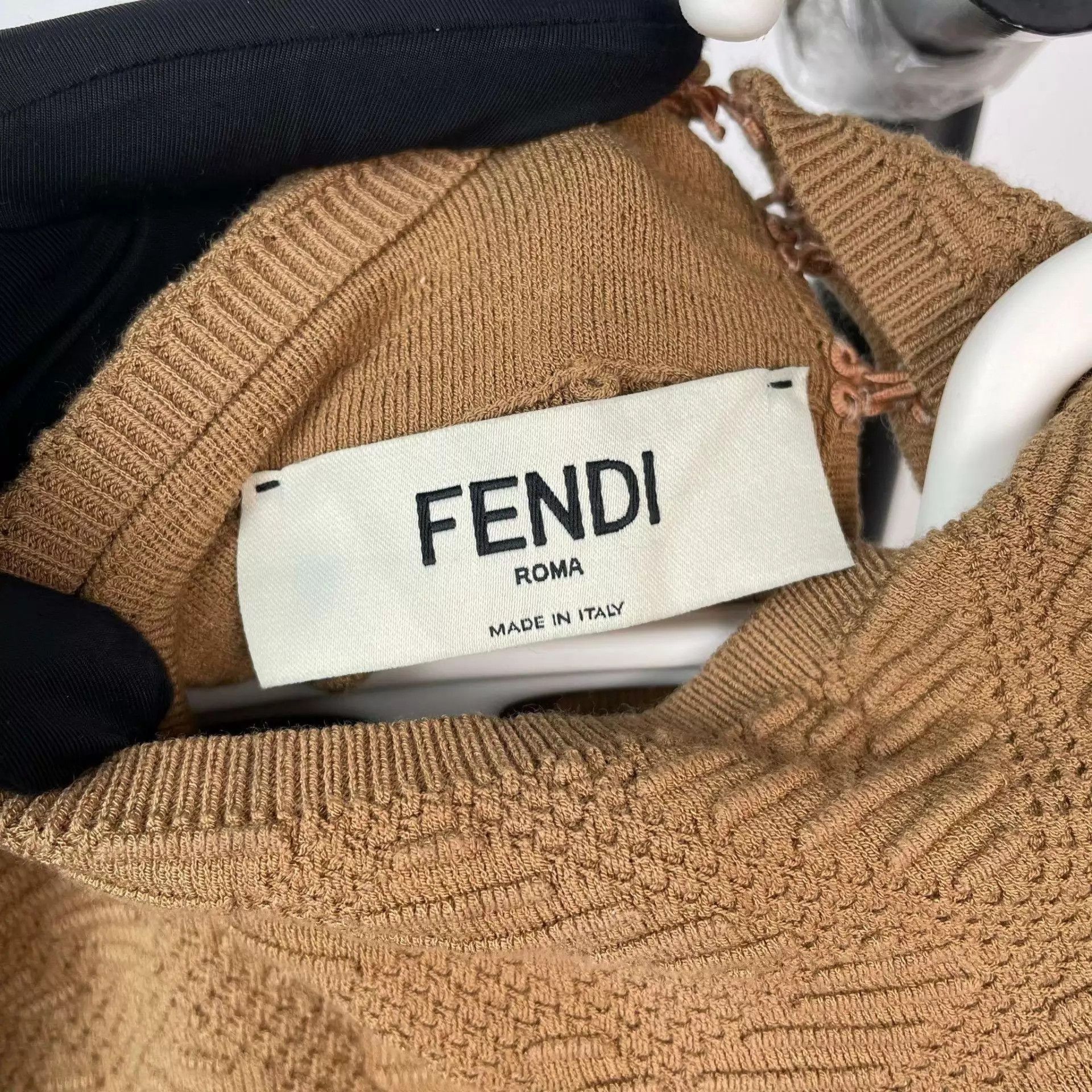 Fendi Fendi brown sweater set Size XS / US 0-2 / IT 36-38 - 6 Thumbnail