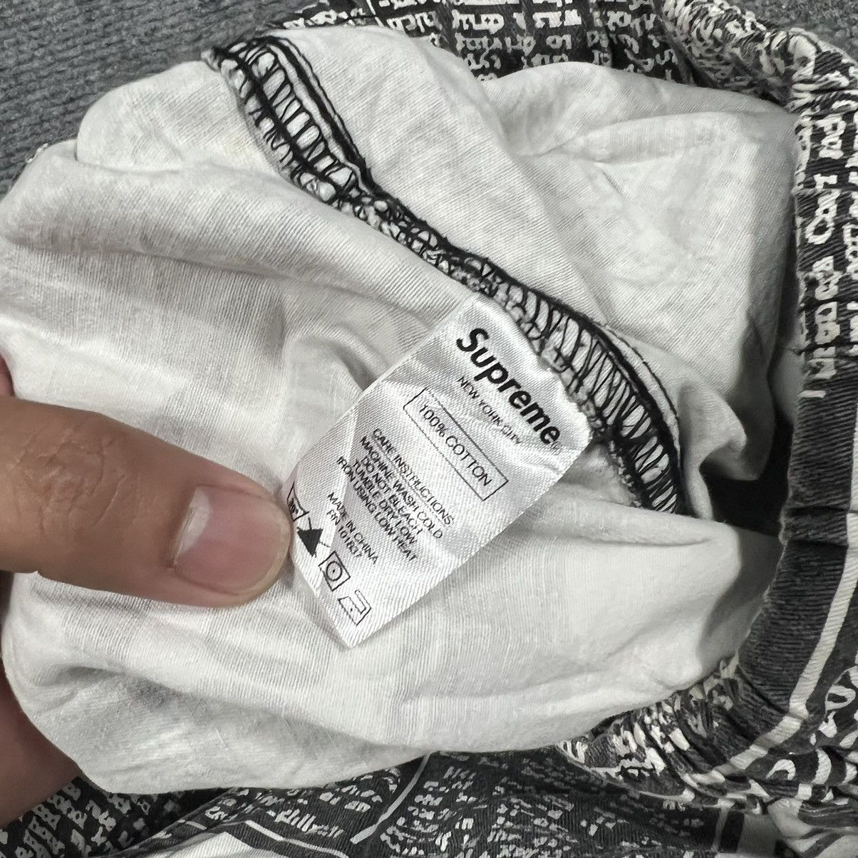 Supreme supreme newsprint skate pants FW18 Size US 34 / EU 50 - 6 Thumbnail