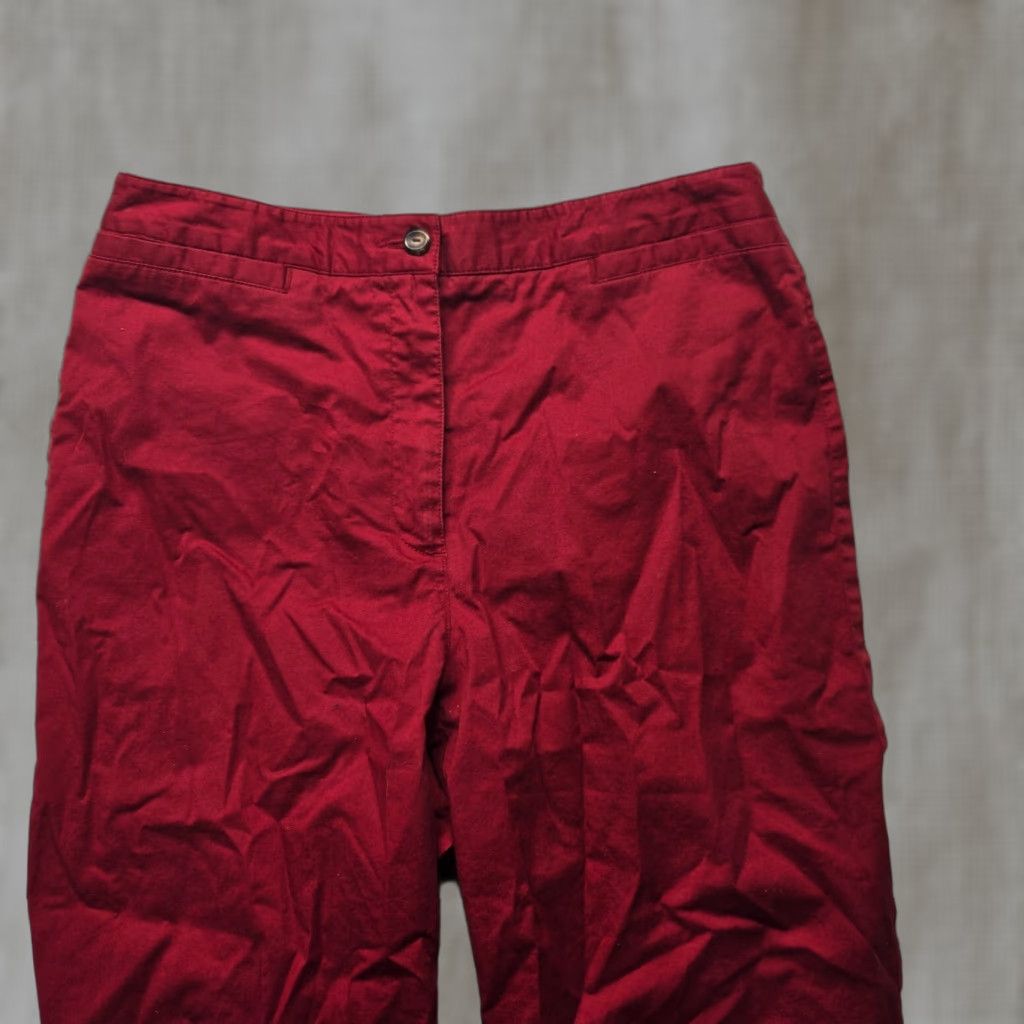Liz Claiborne Liz Claiborne Pants Capri Red Petite 10P Women's Cropped Inseam 22" Mid Rise Slant Pocket Cotton Blend Casual Capris Womens Size 32" / US 10 / IT 46 - 1 Thumbnail