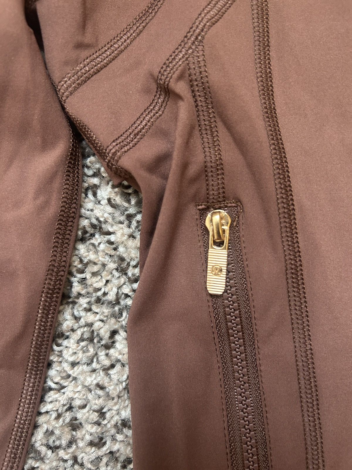 Lululemon Cropped Jacket & Leggings Size XS / US 0-2 / IT 36-38 - 2 Thumbnail