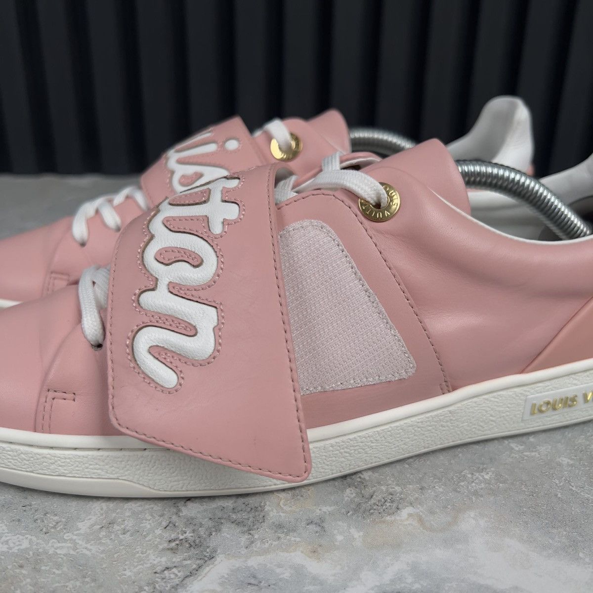 Louis Vuitton Louis Vuitton Frontrow Logo Low Sneakers Leather Size US 7.5 / IT 37.5 - 8 Thumbnail