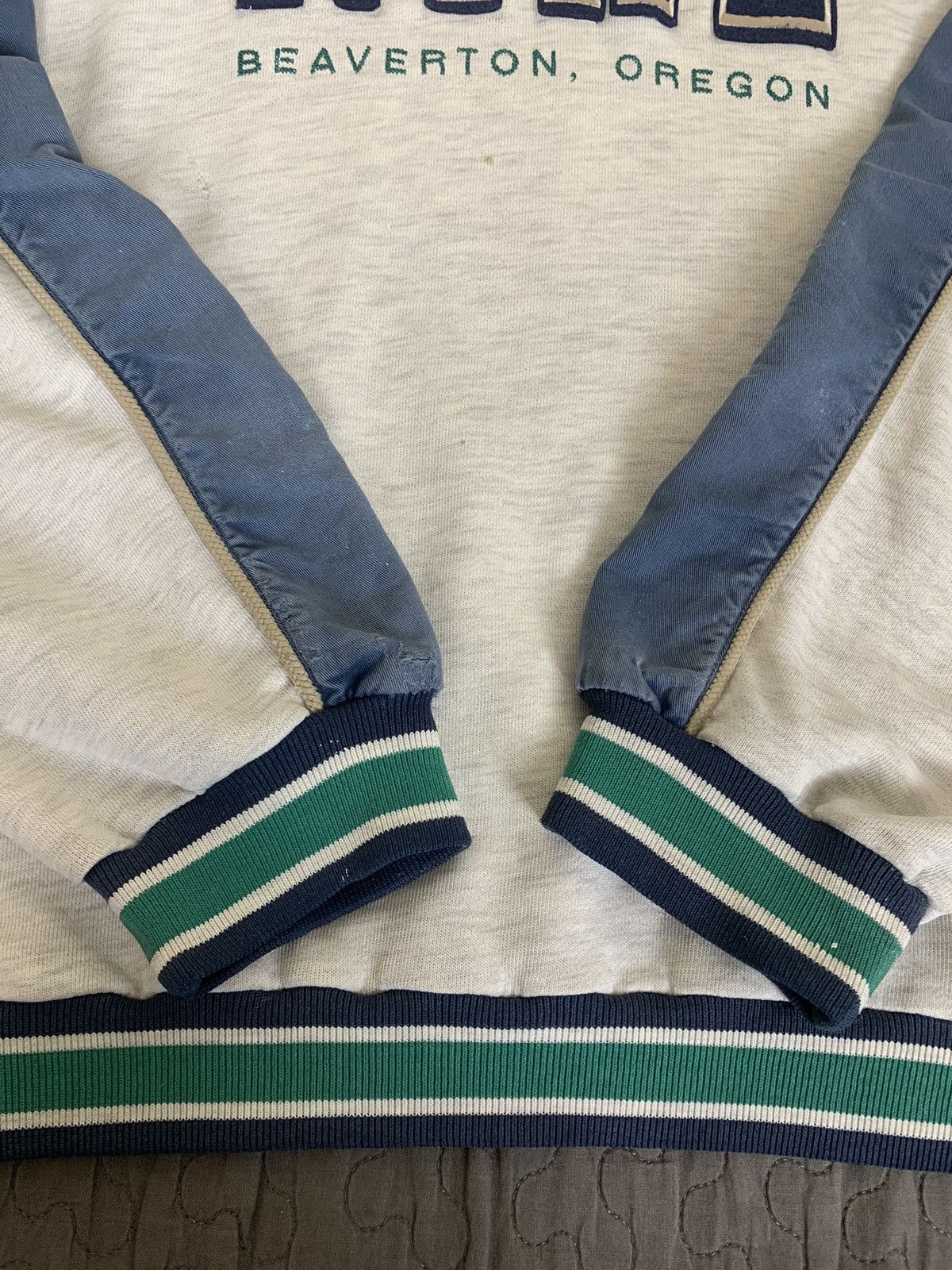 Vintage Vintage Nike Big Logo Distressed Sweatshirt Size US XL / EU 56 / 4 - 9 Thumbnail