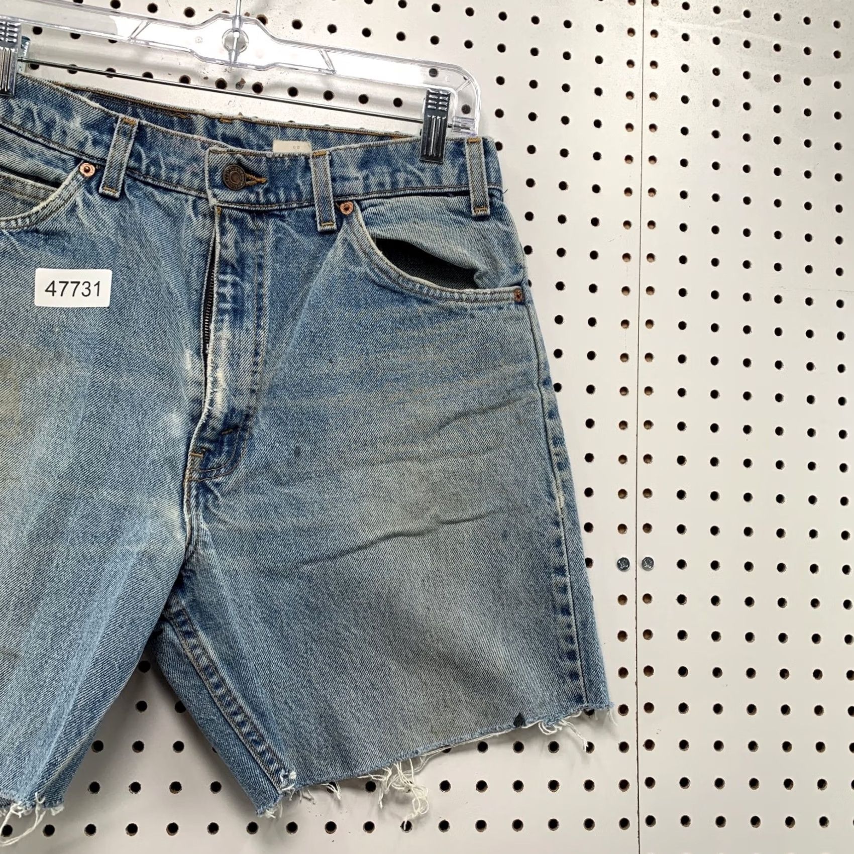 Levi's VINTAGE Levi's 550 Denim Shorts Men 30x7 Tag 34 Blue Orange Tab Cut Off Jean USA Bermuda Shorts Men 34 Blue 90s Mens Size US 34 / EU 50 - 6 Thumbnail