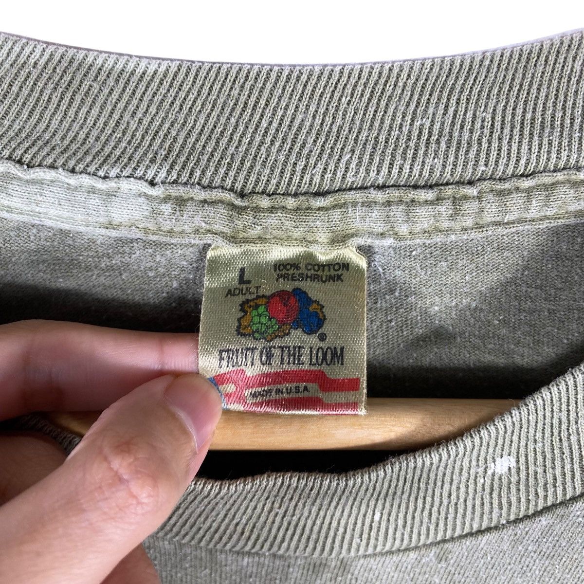 Vintage Vintage 90's Polite Welcoming Gestures Quote Graphic Tee Size US L / EU 52-54 / 3 - 5 Thumbnail