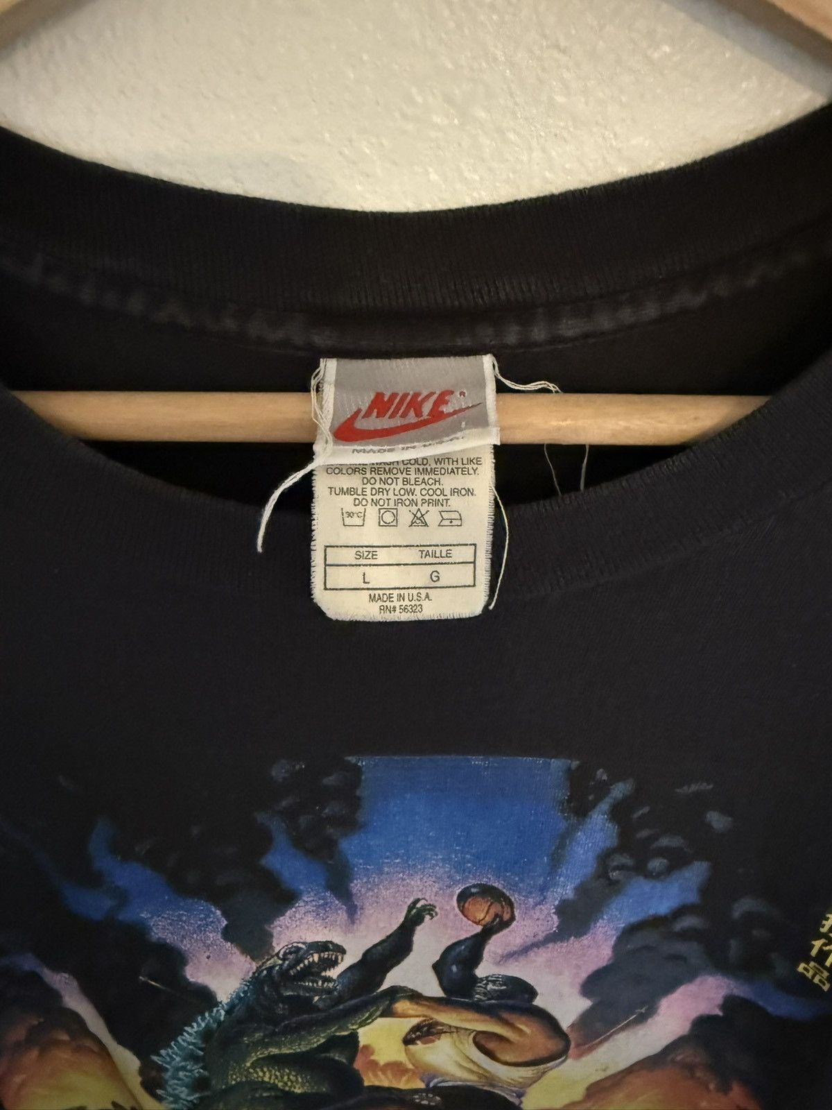 Nike VTG 1990’s BARKLEY VS GODZILLA NIKE GREY TAG SINGLE STITCH Size US L / EU 52-54 / 3 - 4 Thumbnail