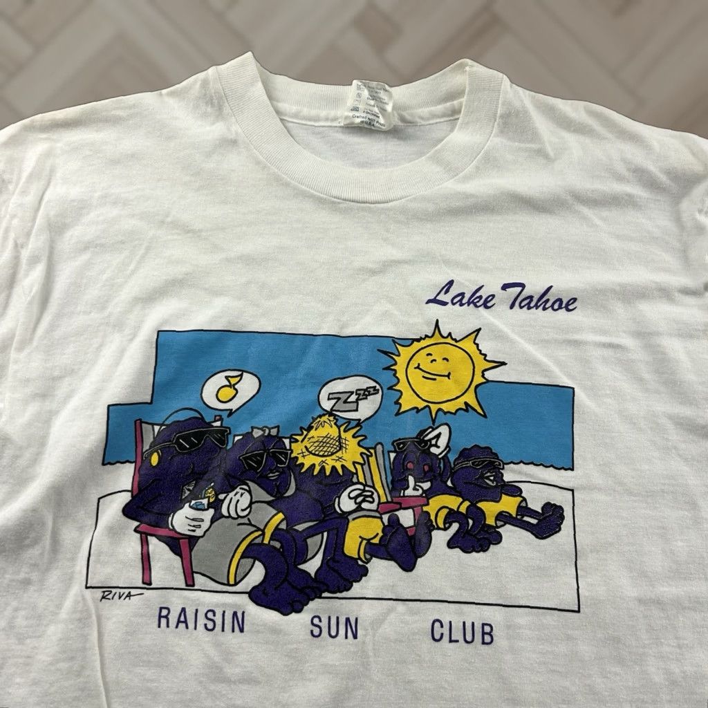 Vintage VINTAGE Kick Out T-Shirt Short Sleeve Men M White Lake Tahoe Raisin Sun Club Size US M / EU 48-50 / 2 - 1 Thumbnail
