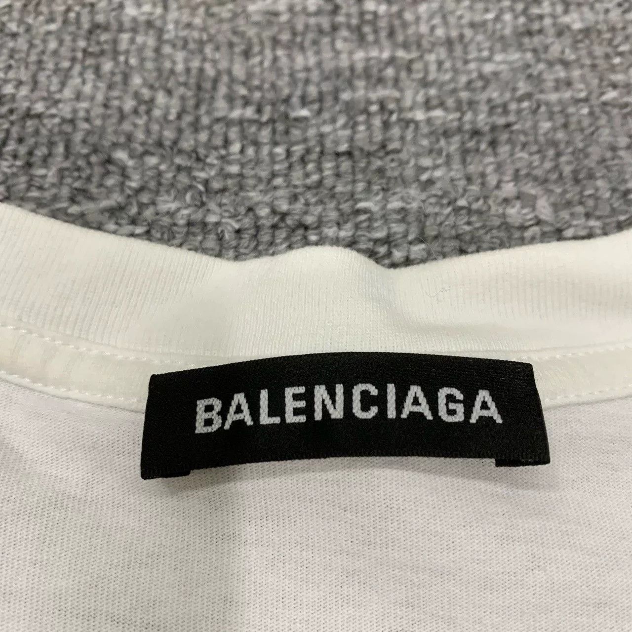 Balenciaga white short sleeve Balenciaga t-shirt size S Size US S / EU 44-46 / 1 - 4 Thumbnail
