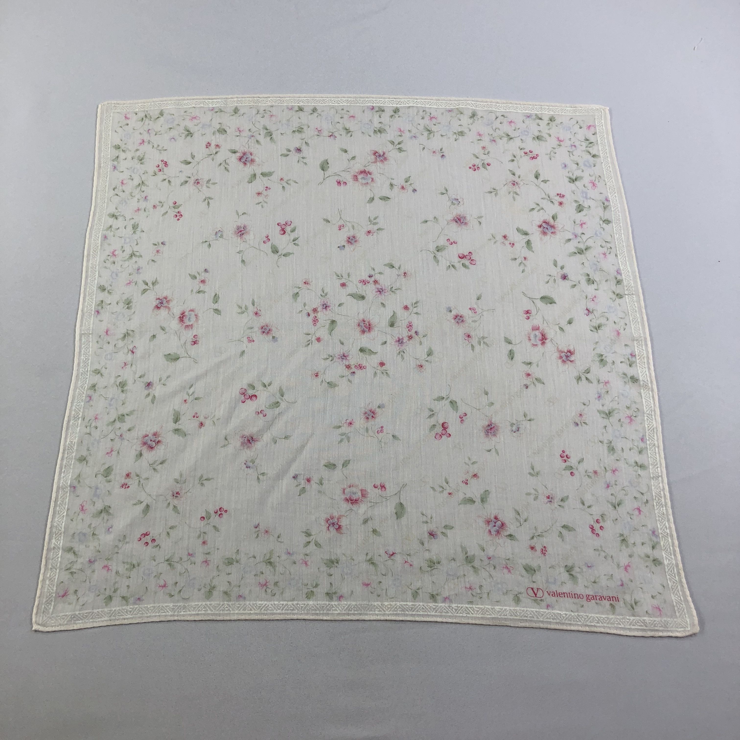 Vintage VaLENTino GarAVAni Handkerchief Neckerchief Bandana H2026 Size ONE SIZE - 2 Thumbnail