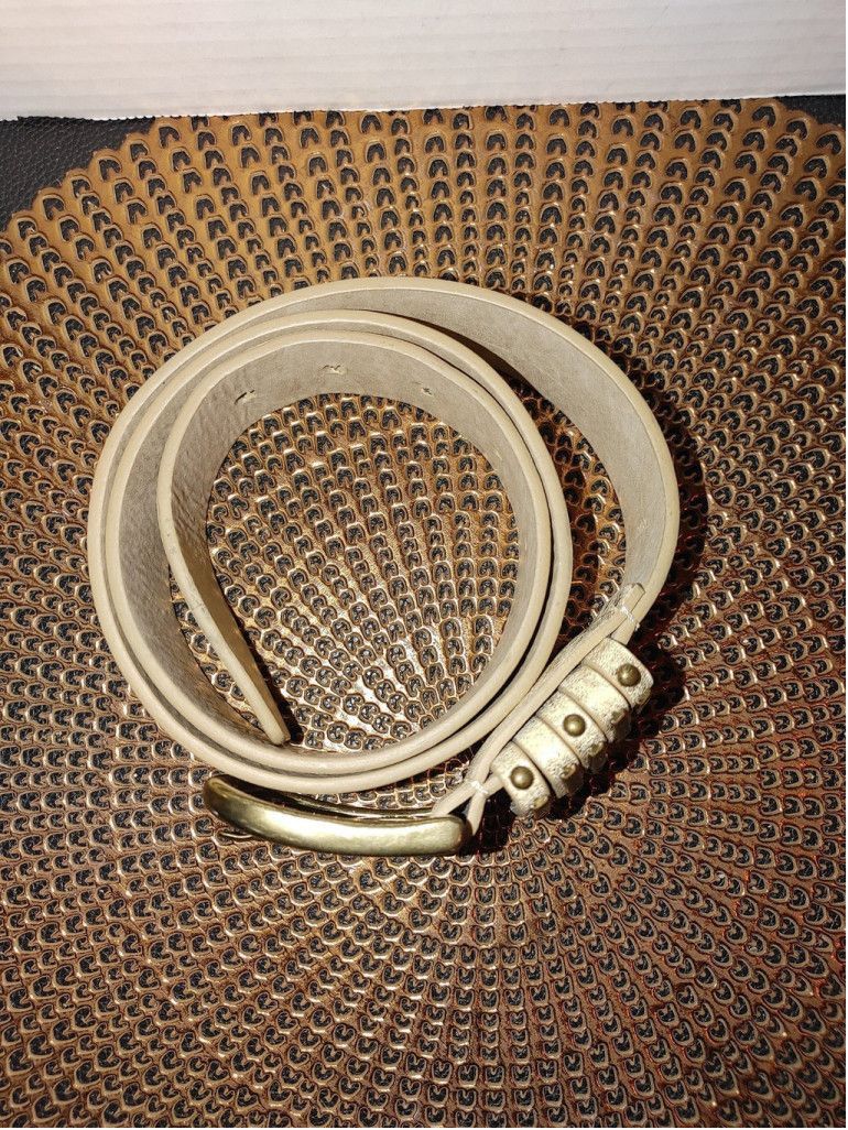 Calvin Klein Calvin Klein Metallic Gold Belt Size Small Size ONE SIZE - 3 Thumbnail