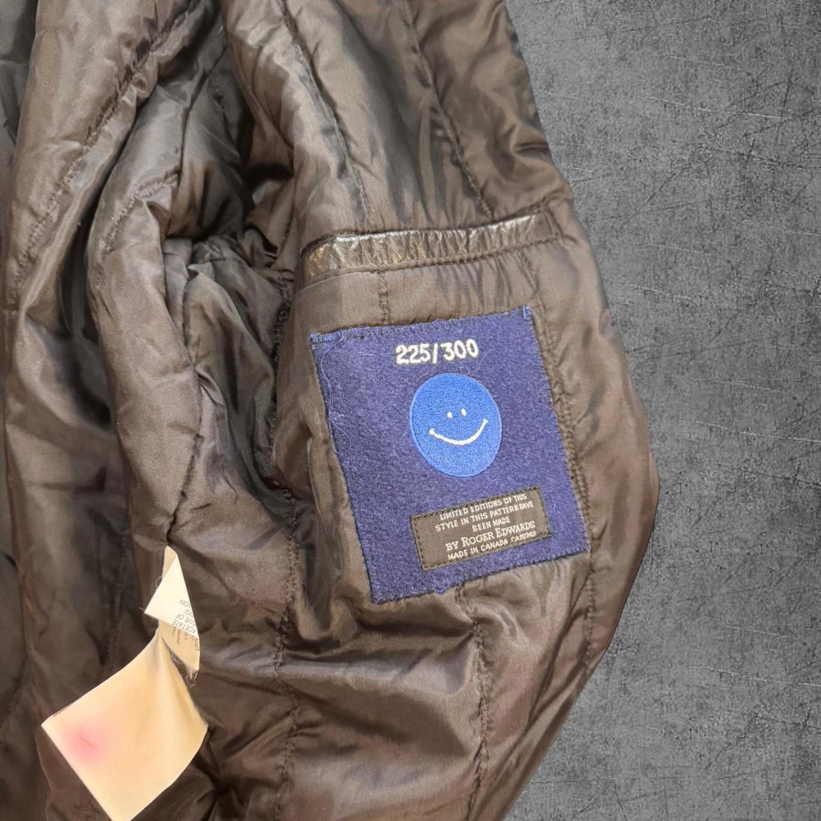 NHL Vintage 90s NHL Labatt Blue Limited Edition Leather Coat Size US L / EU 52-54 / 3 - 2 Thumbnail