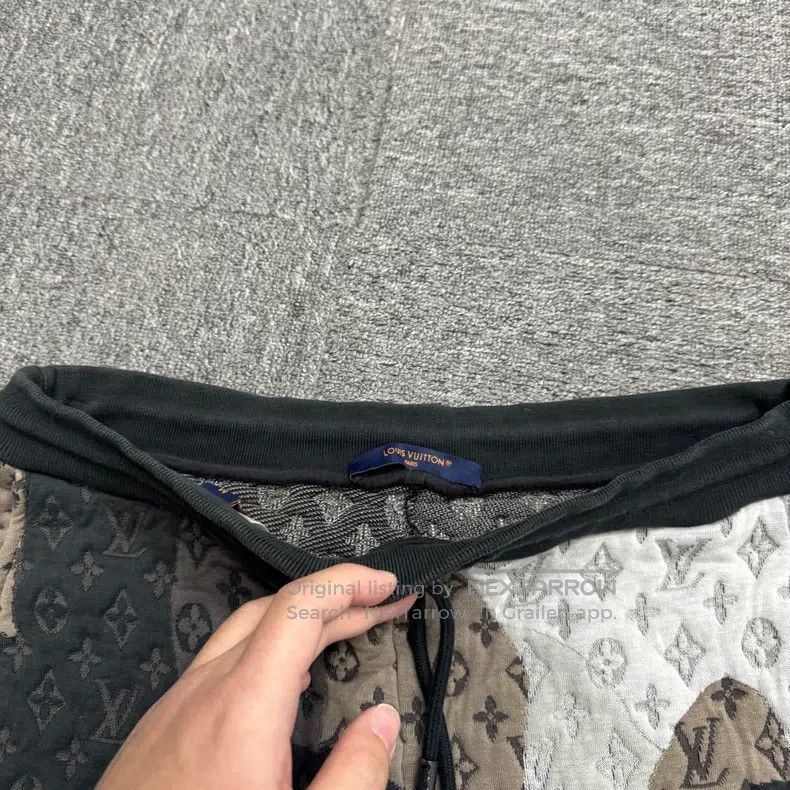 Louis Vuitton Louis Vuitton size m Portrait presbyopia shorts Size US 30 / EU 46 - 3 Thumbnail