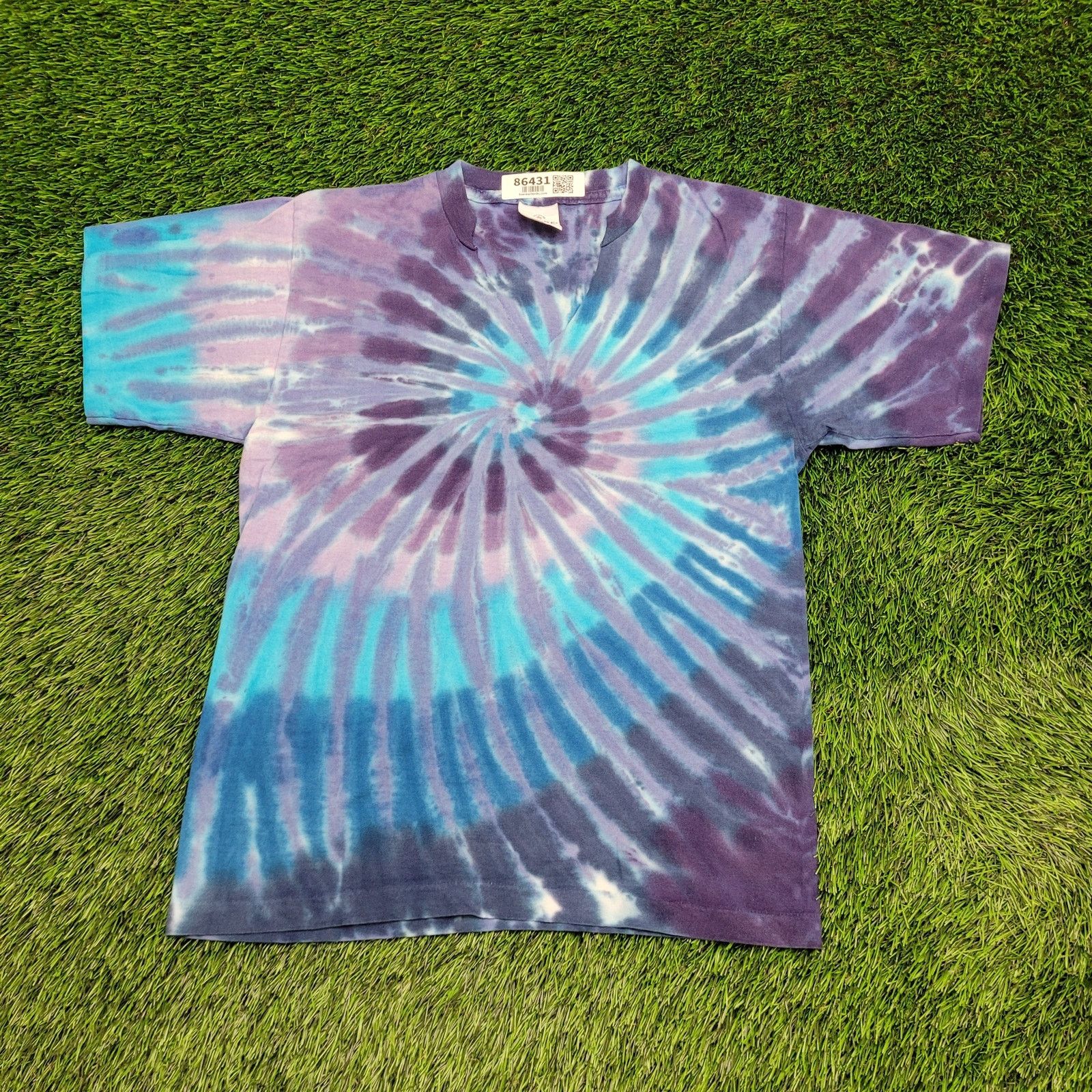 Vintage Vintage 90s Spiral Tie-Dye Shirt S/M 19x25 V-Neck USA Made Size US M / EU 48-50 / 2 - 1 Thumbnail