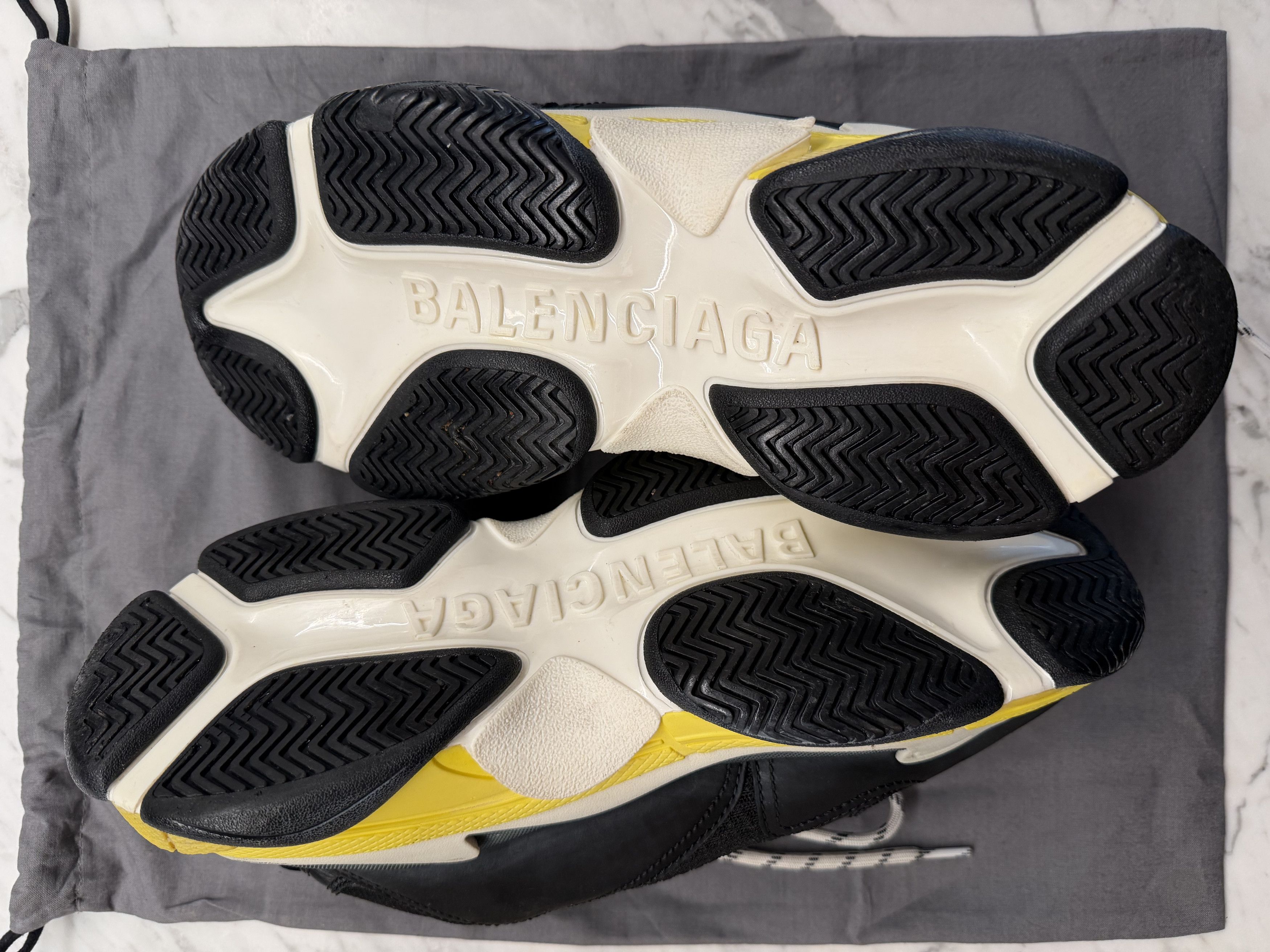 Balenciaga Balenciaga Black /Yellow Leather/Mesh Triple S Sneakers S43 Size US 10 / EU 43 - 7 Thumbnail