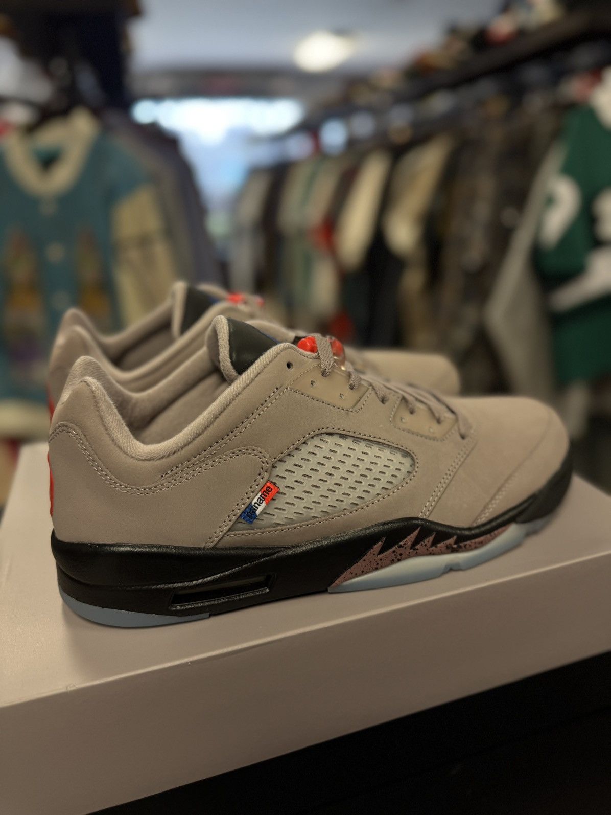 Jordan Brand × Nike Jordan 5 Low Top PSG Size 13 Brand New (DX6325-204) Size US 13 / EU 46 - 3 Thumbnail