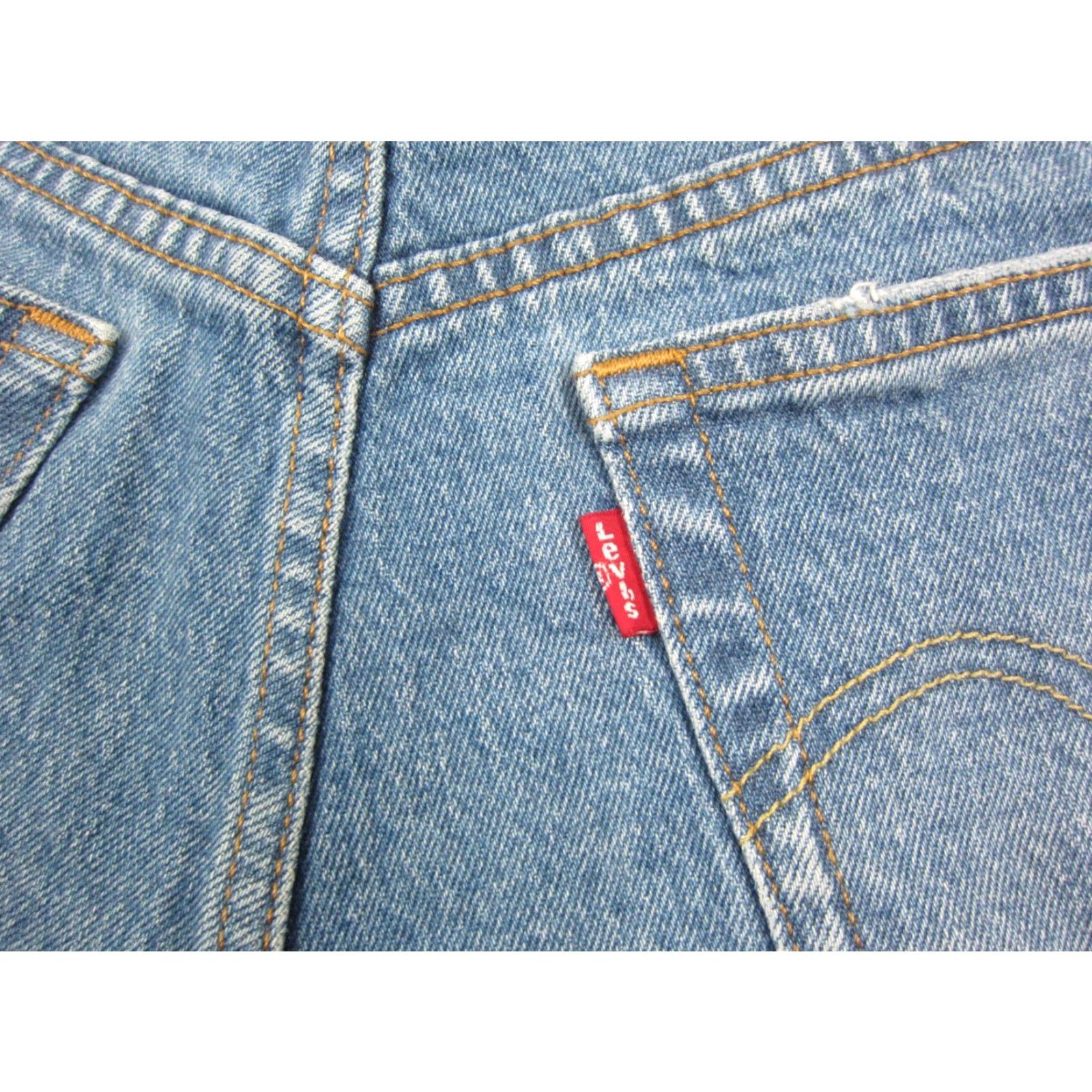 Levi's Levis 501 Jean Shorts Womens Size 26 Blue Denim Cut Offs Button Fly Jorts Jeans Shorts Womens 26 Blue Denim Cut-Off 501 Jean Shorts Womens 26 Levis Size 26" / US 2 / IT 38 - 3 Thumbnail