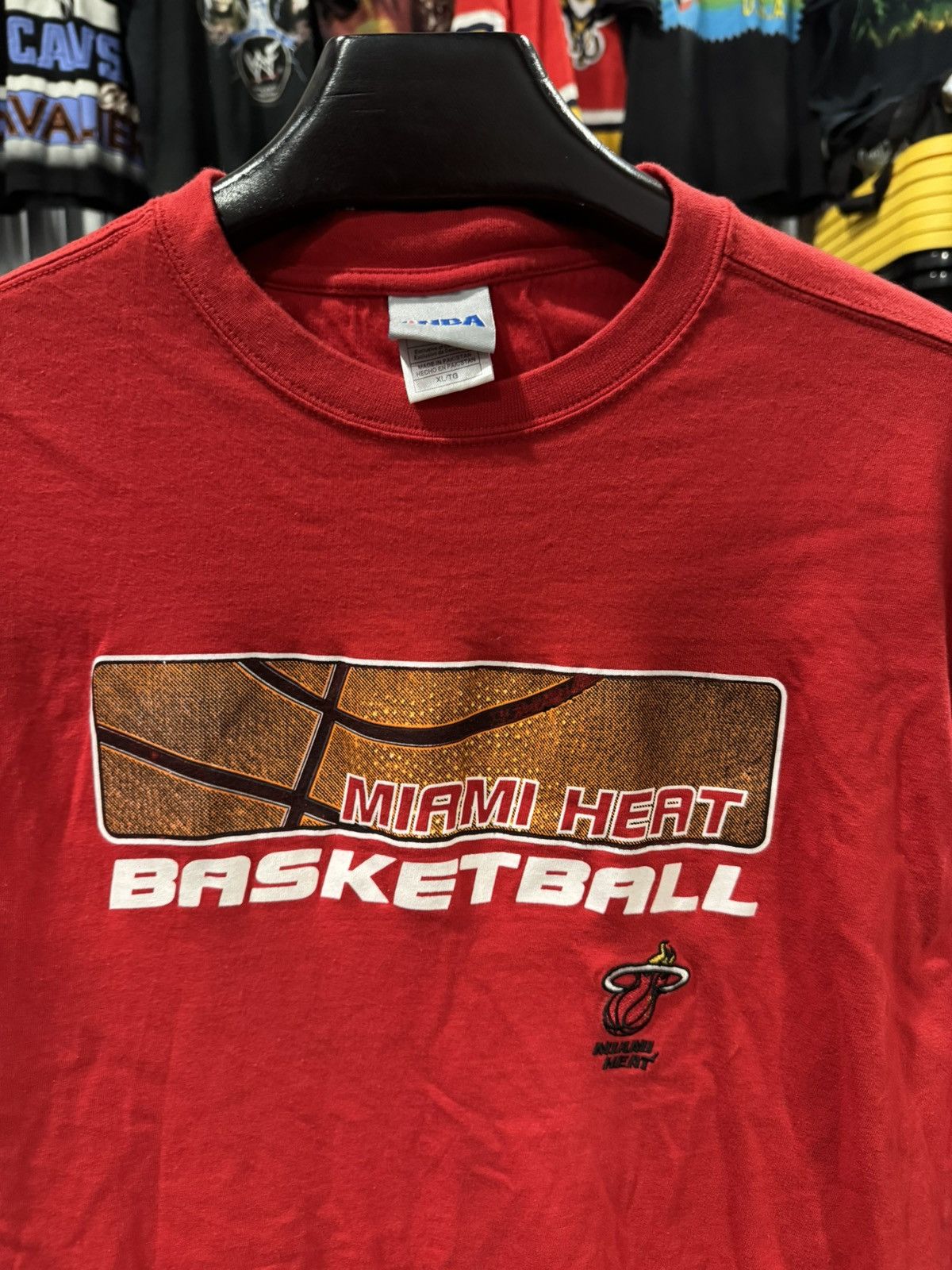 Other Y2K Embroidered Miami Heat Tee Large Size US L / EU 52-54 / 3 - 2 Thumbnail
