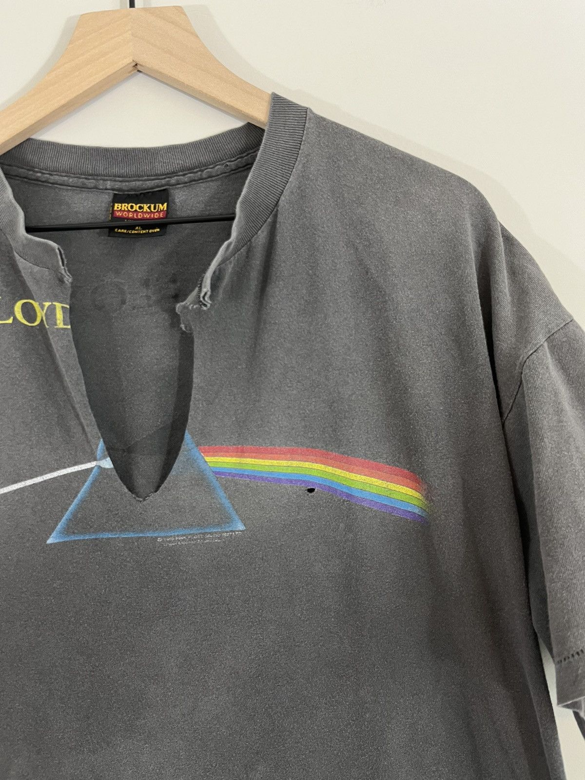 Band Tees Single Stitch Pink Floyd Band Thrashed 90s Sun Faded Tee Size US XL / EU 56 / 4 - 3 Thumbnail