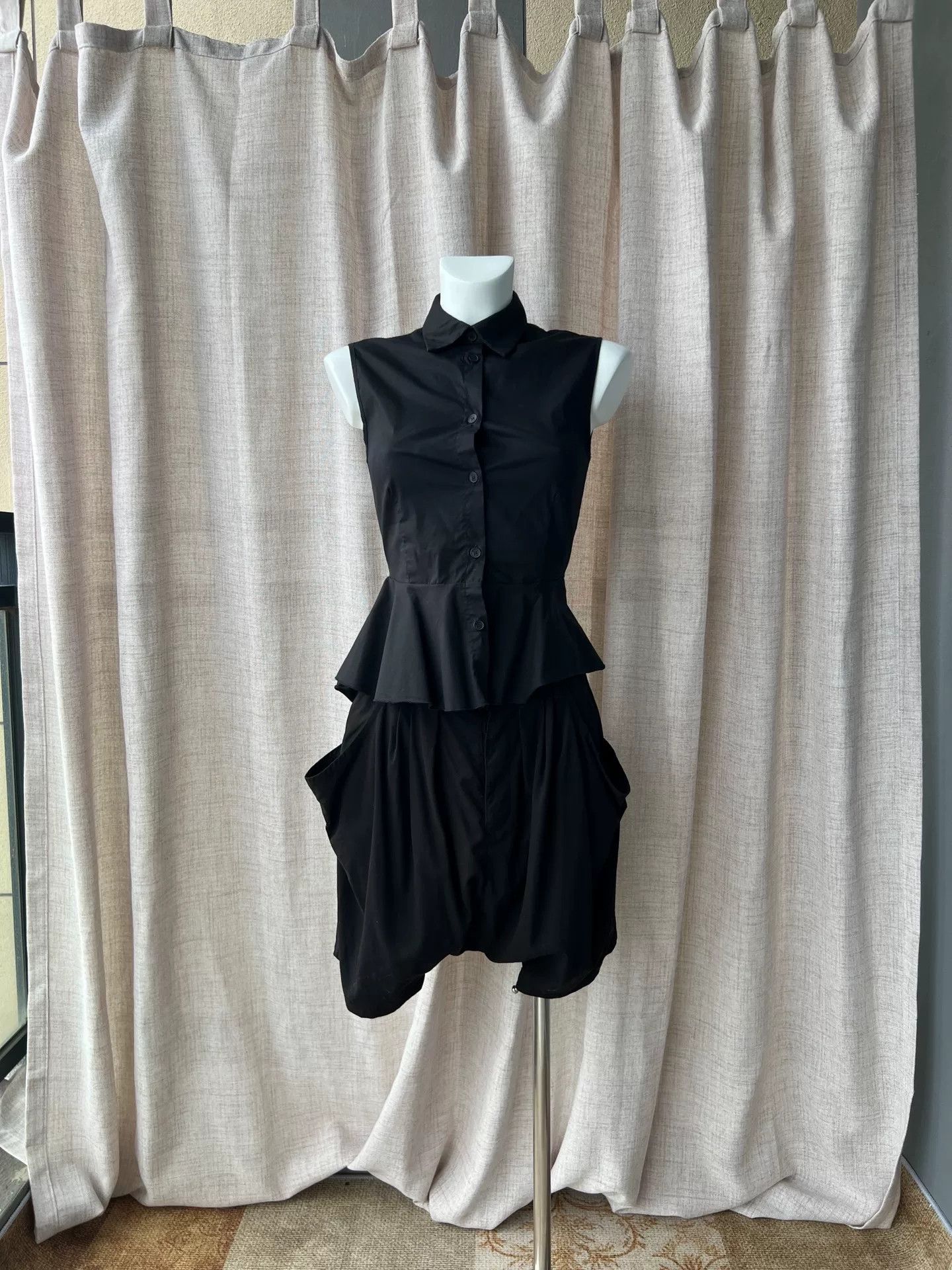 ROSE IN GOOD FAITH Court Style Sleeveless Swallowtail Shirt Size XS / US 0-2 / IT 36-38 - 1 Thumbnail