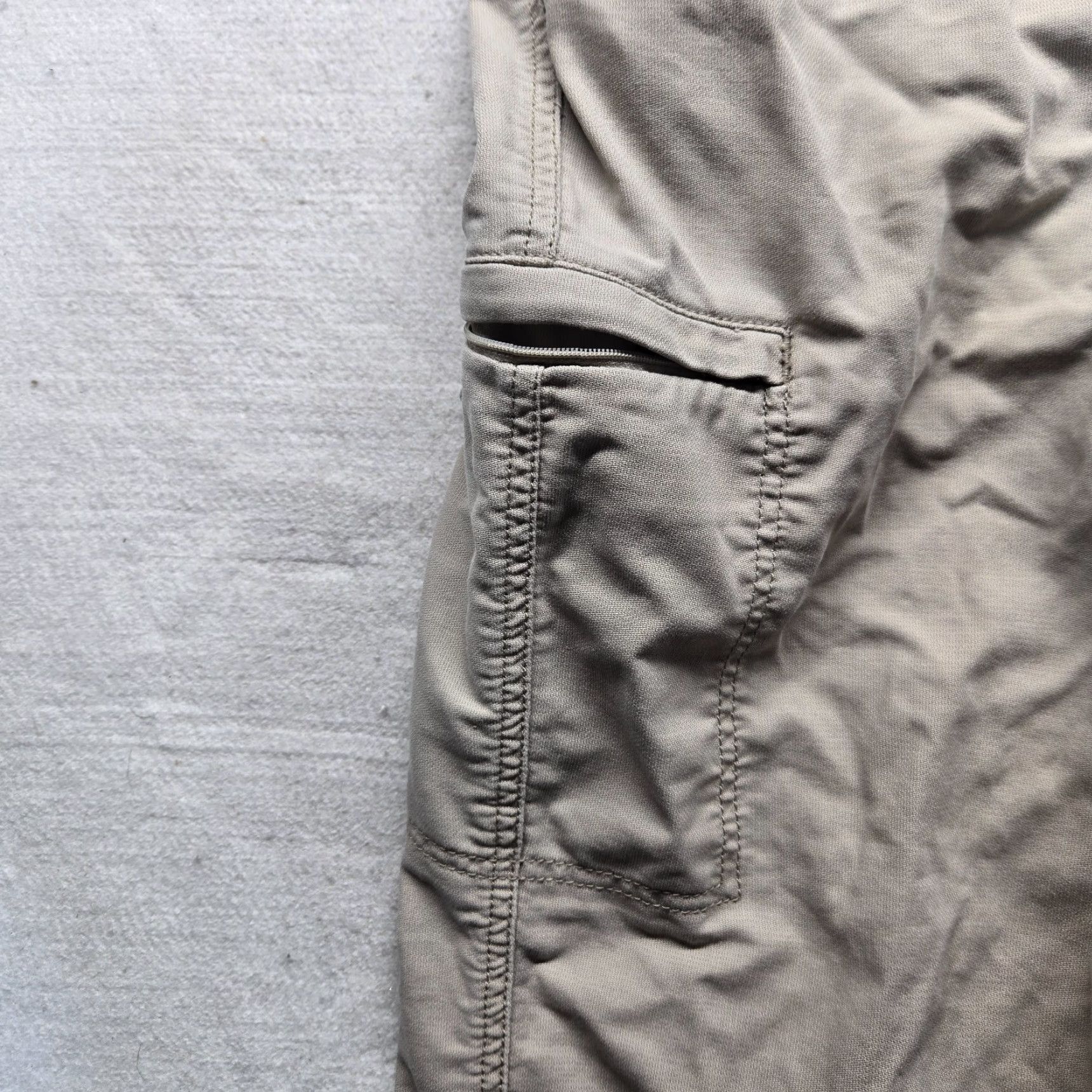 Dockers DOCKERS Khaki Pant Straight Leg 100% Cotton Beige Adult Men 36x30 Casual Preppy Pant Mens Size US 36 / EU 52 - 5 Thumbnail