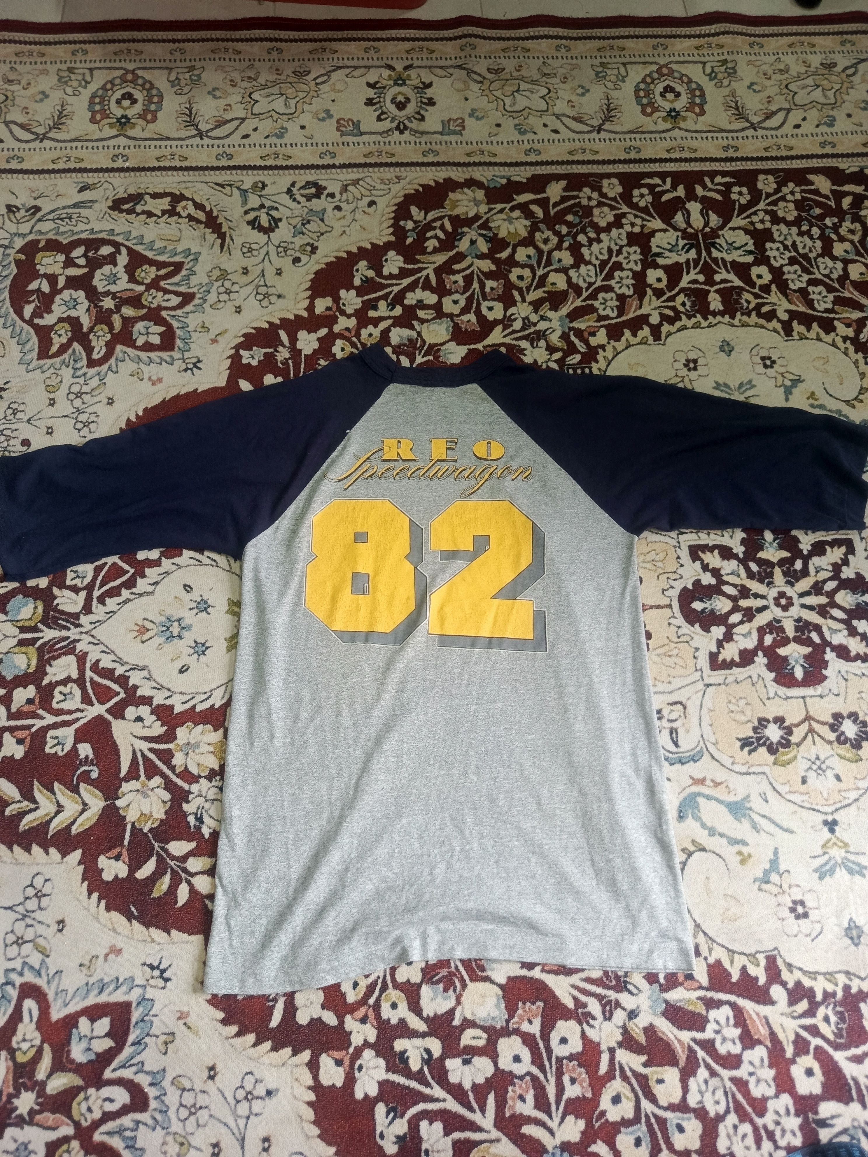 Vintage REO Speedwagon Size US M / EU 48-50 / 2 - 6 Thumbnail