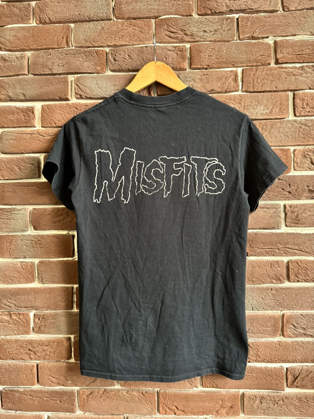 Band Tees Rare Vintage 00s Misfits Earth AD Horror Post Punk Band Tee Size US XS / EU 42 / 0 - 2 Thumbnail