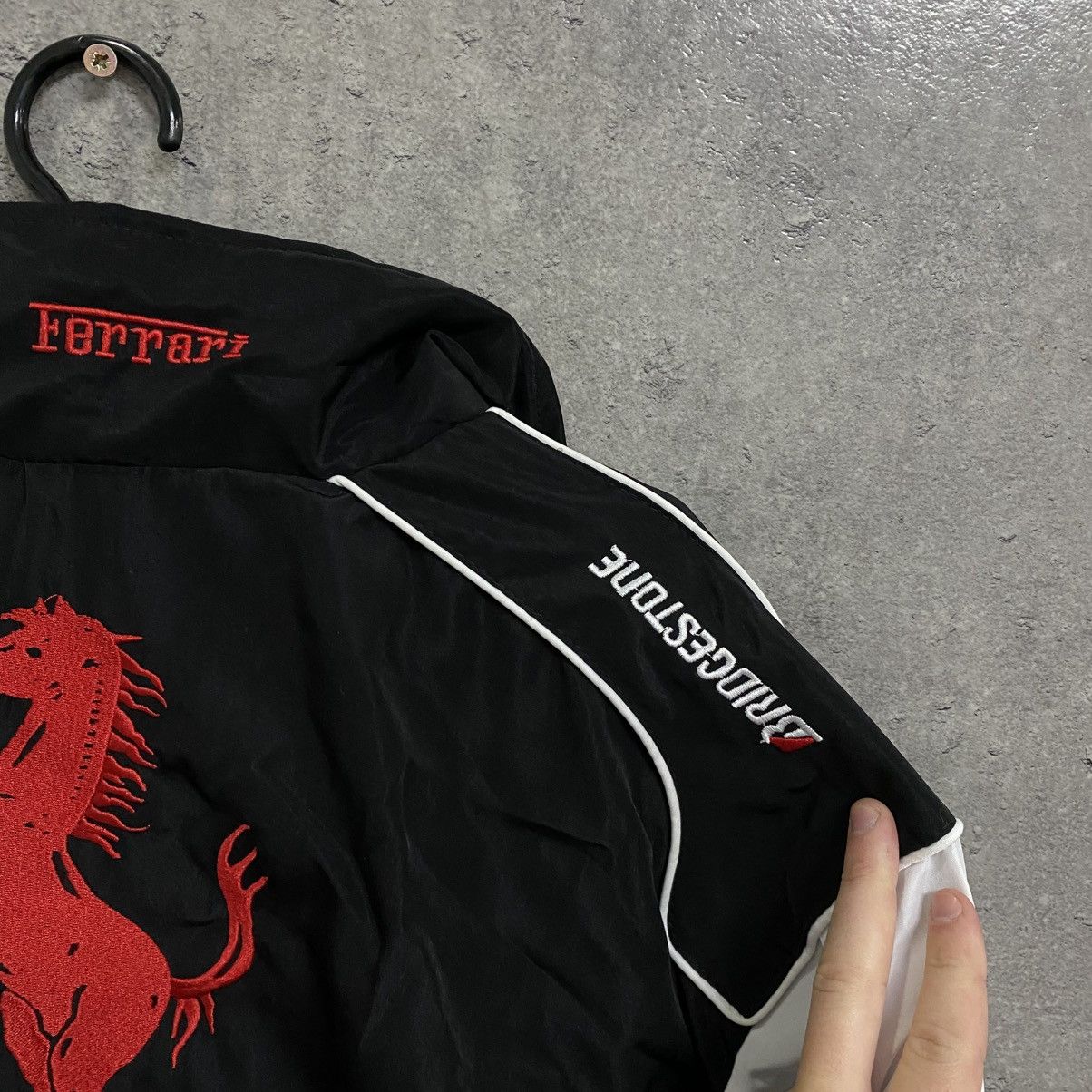 Ferrari × Puma Vintage Ferrari Motorcycle Racing Jacket Big Logo F1 Size US L / EU 52-54 / 3 - 14 Thumbnail