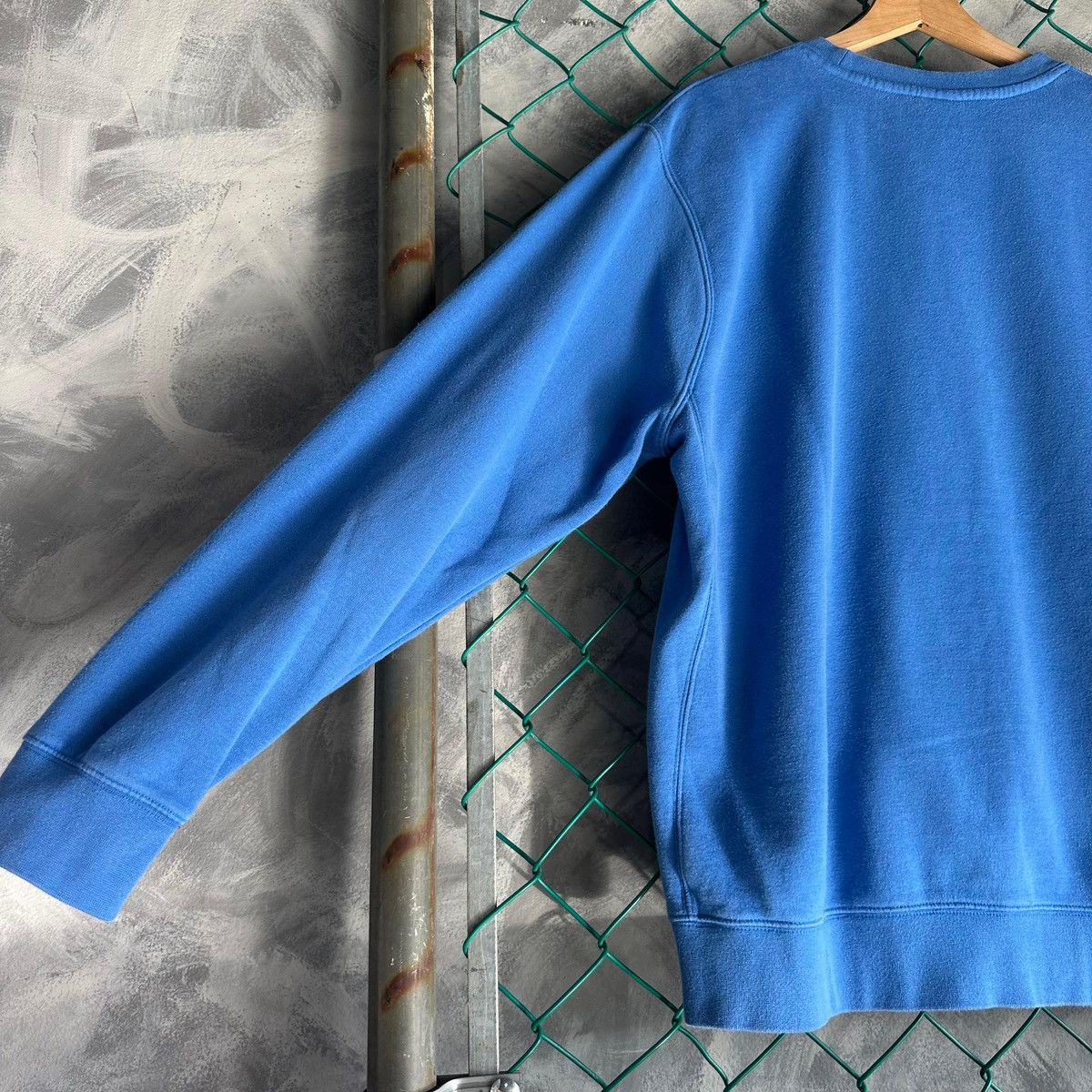 Nike Nike Crewneck Sweatshirt L Blue Fleece Pullover Swoosh Logo Size US L / EU 52-54 / 3 - 6 Thumbnail