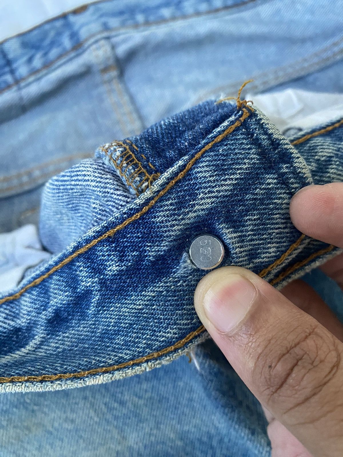 Levi's × Levi's Vintage Clothing VINTAGE LEVIS 501 USA THRASHED DISTRESS DENIM JEANS Size US 34 / EU 50 - 13 Thumbnail