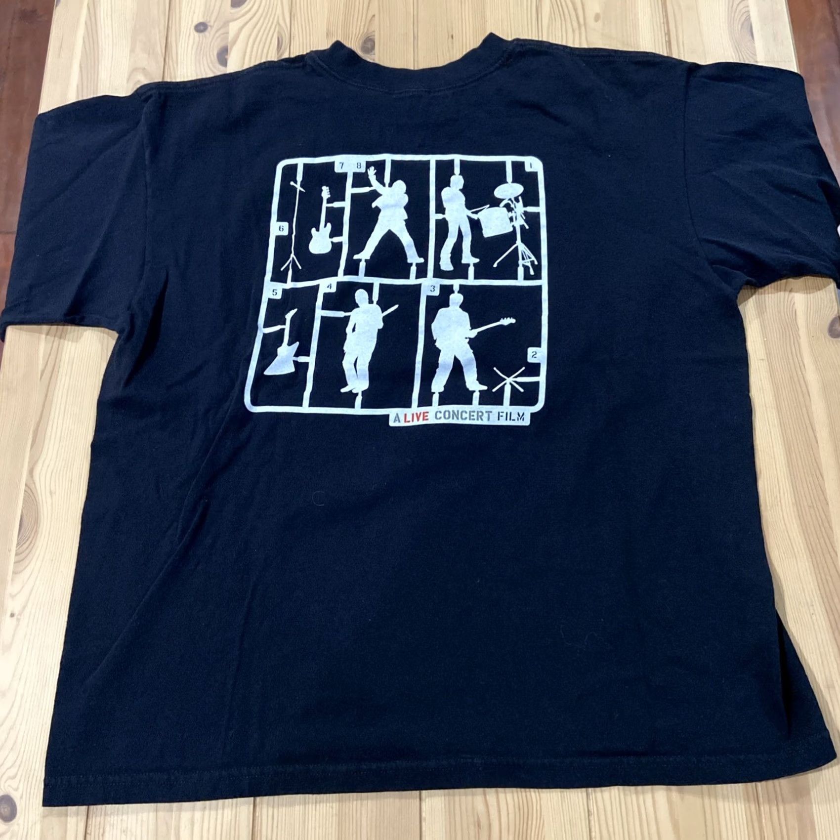 Olive VINTAGE U2 3D Live Concert Film XL Band T Shirt Rock Unbranded Unisex Adults Short Sleeve Crew Neck Black Cotton Personalize Custom Name 2020-2029 Size US XL / EU 56 / 4 - 5 Thumbnail
