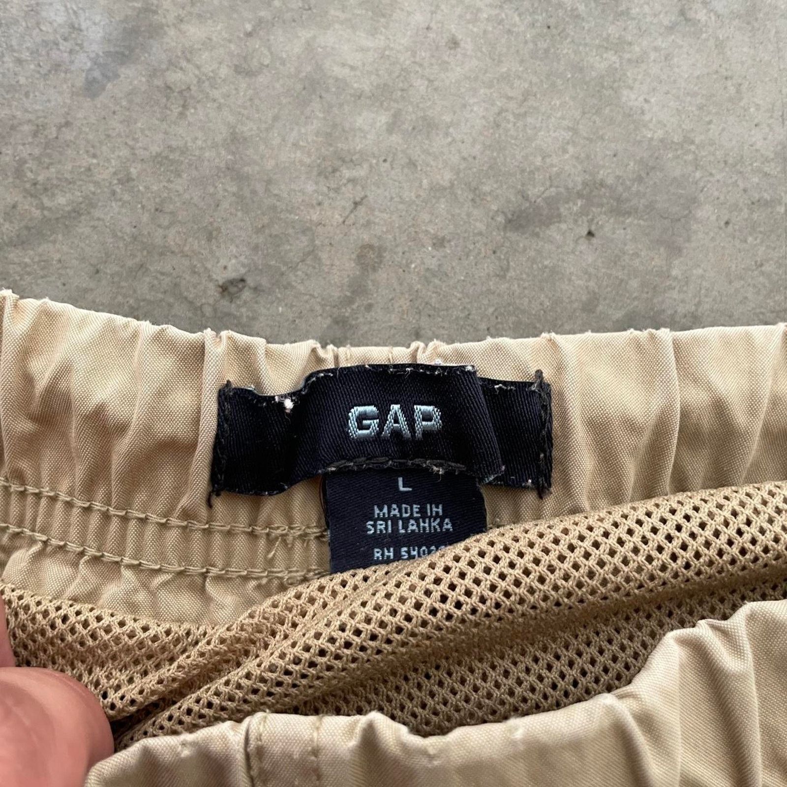 Gap Vintage Gap Tan Nylon Shorts Size US 36 / EU 52 - 4 Thumbnail