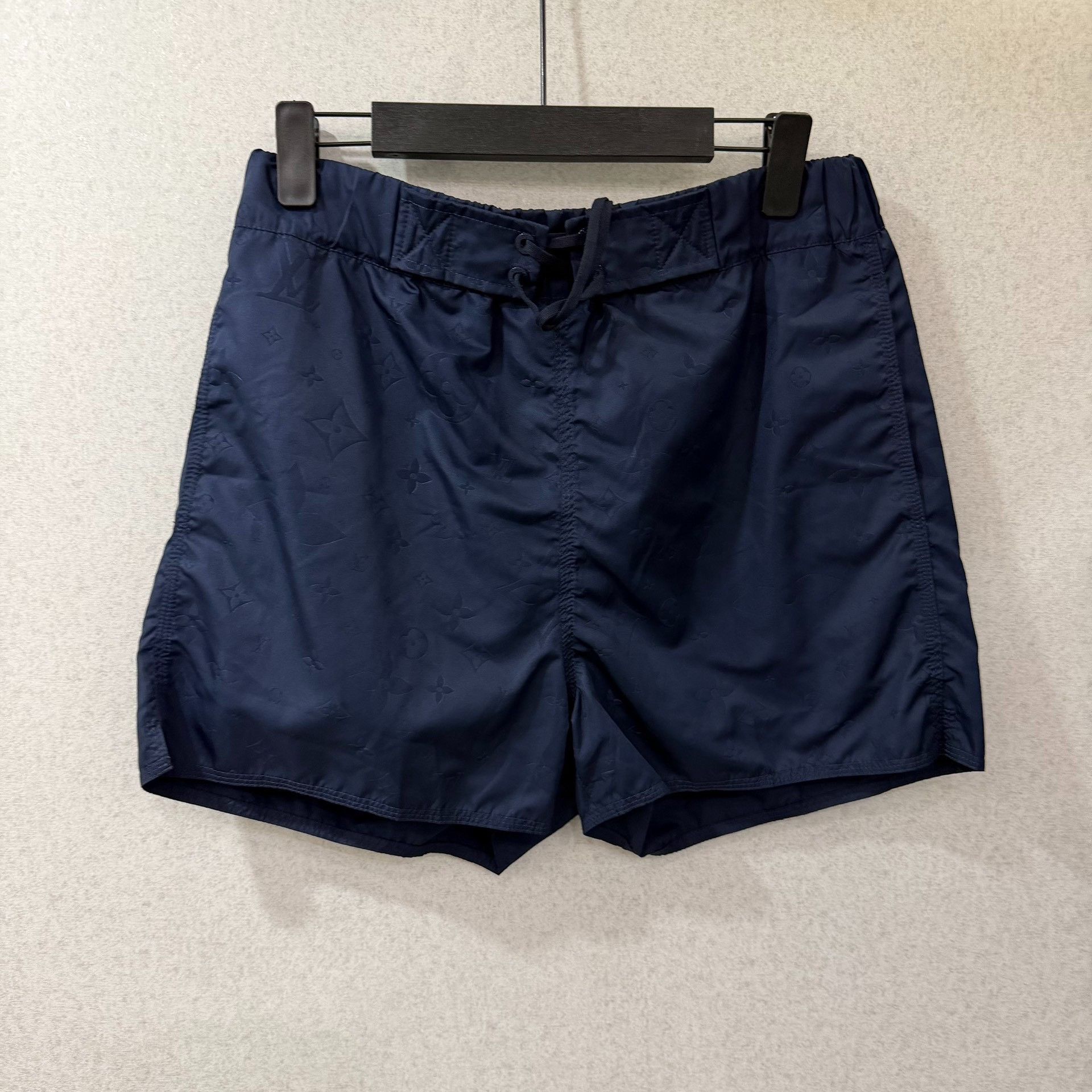 Louis Vuitton Louis Vuitton Shorts 32 Men Size US 32 / EU 48 - 1 Thumbnail