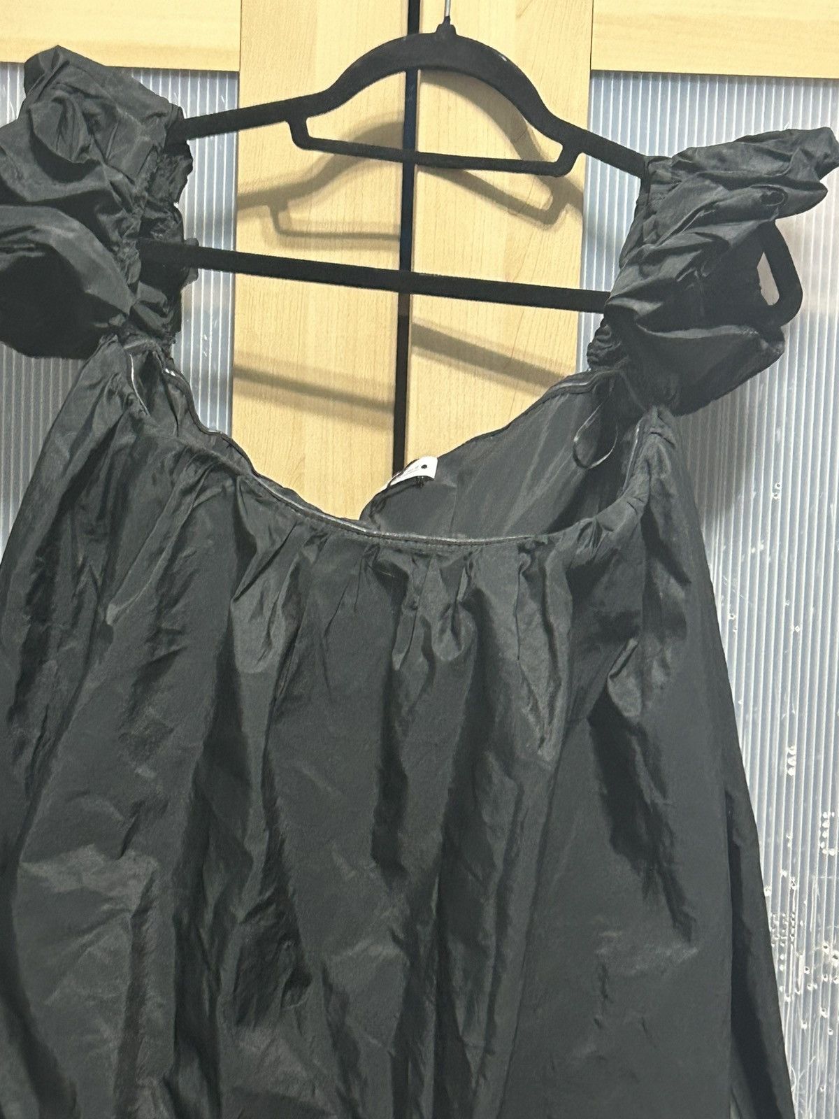 Zara Zara bubble hem off the shoulder dress Size L / US 10 / IT 46 - 4 Thumbnail