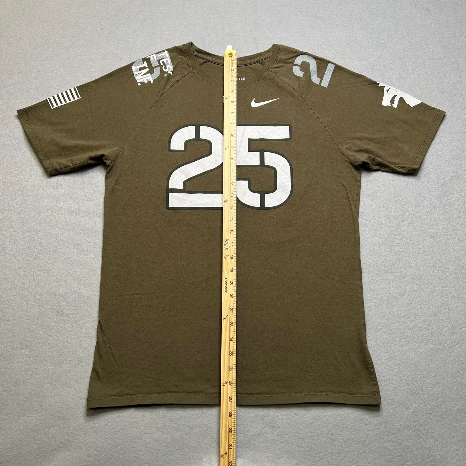 Nike Nike Army Football Army Black Knights Rivalry T Shirt L Size US L / EU 52-54 / 3 - 6 Thumbnail