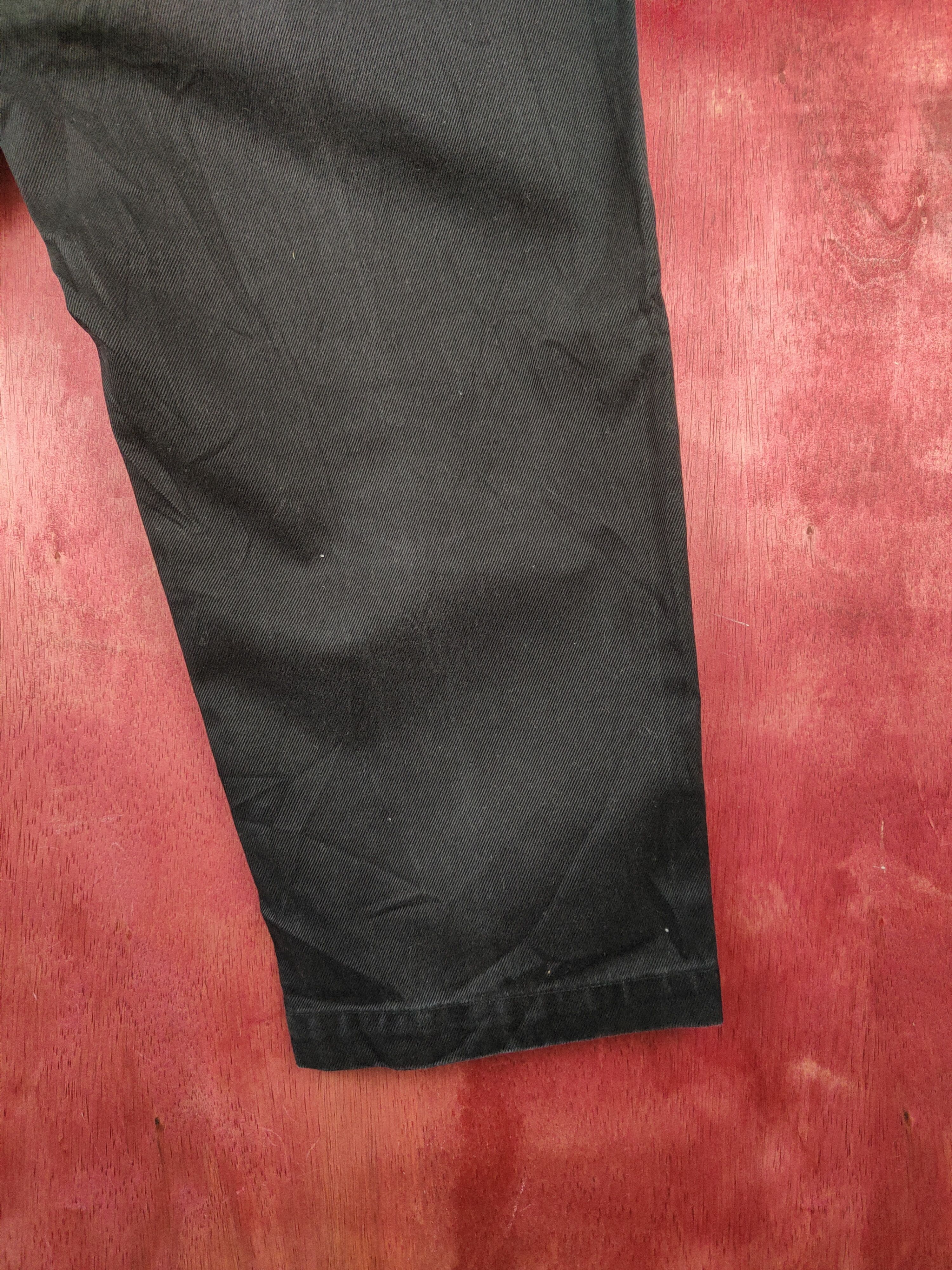 Undercover × Uniqlo UNDERCOVER x UNIQLO Black Baggy Trousers Pants N#S013 Size US 34 / EU 50 - 11 Thumbnail