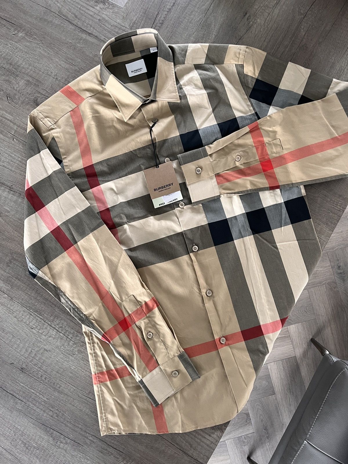 Burberry Burberry somerton love sleeved shirt Size US M / EU 48-50 / 2 - 1 Thumbnail