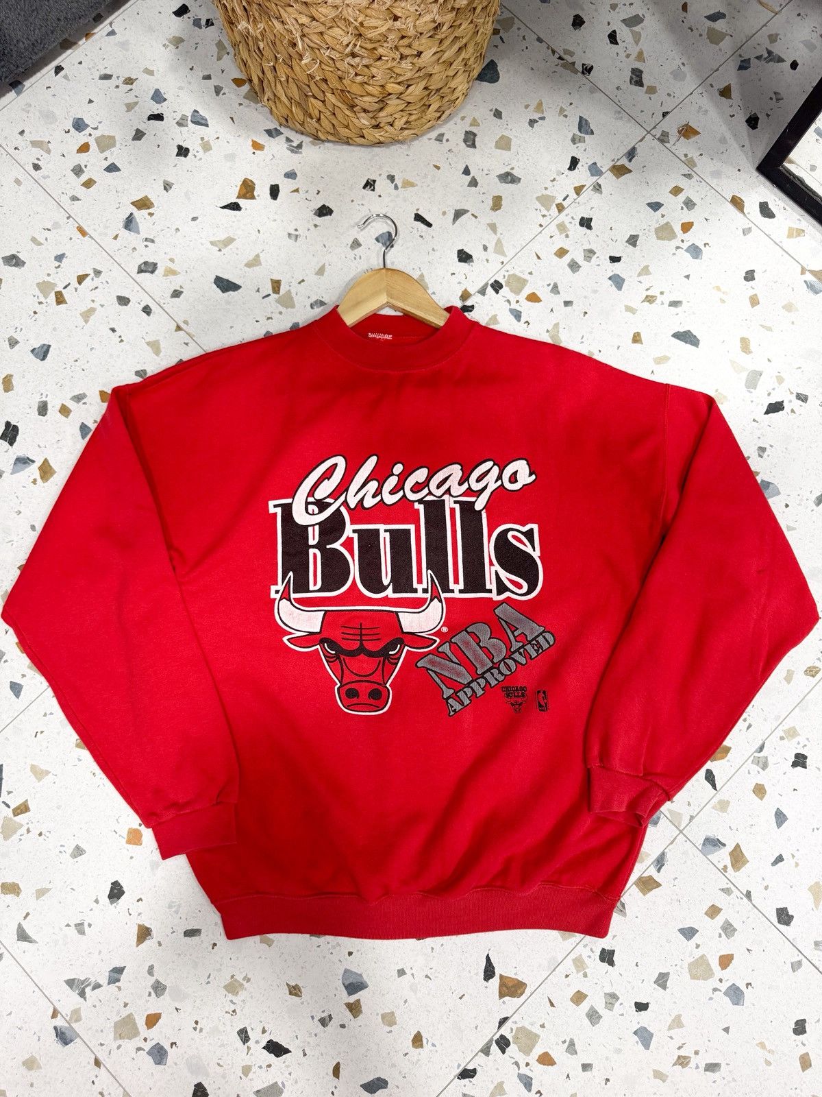 NBA Chicago Bulls NBA vintage red sweatshirt size M Size US M / EU 48-50 / 2 - 1 Thumbnail