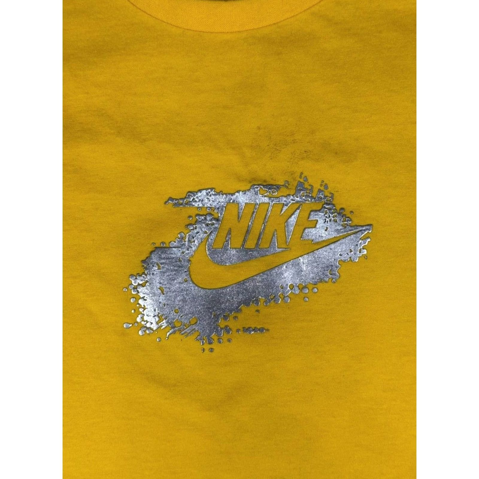Nike VINTAGE Nike XXL Paint Swoosh Yellow Tee Gray Tag Shirt Men 2XL Yellow Swoosh Logo Short Sleeve Crew Neck Cotton Summer Spring Size US XXL / EU 58 / 5 - 4 Thumbnail