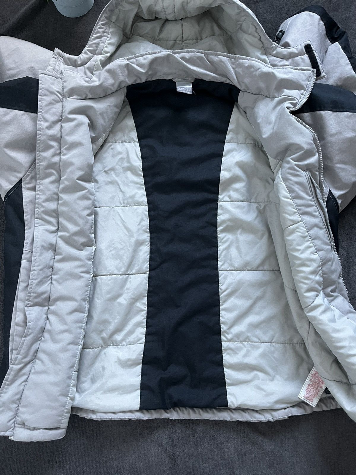 Nike Jacket Nike Vintage Big Central Swoosh Rare 90s Streetwear Size US XL / EU 56 / 4 - 7 Thumbnail