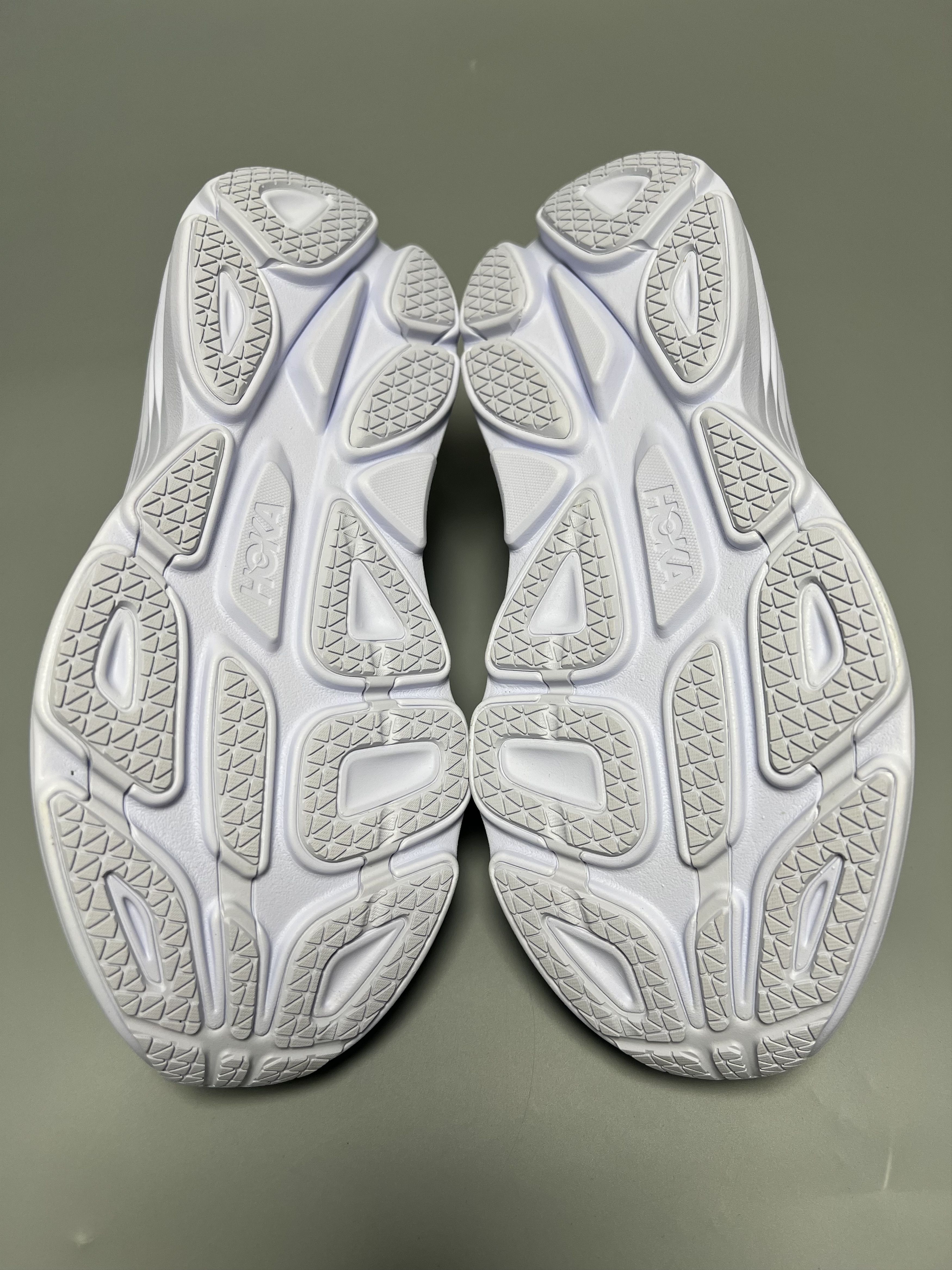 Hoka 11D Hoka One One Bondi 8 Running Shoes Gym Walking Size US 11 / EU 44 - 6 Thumbnail