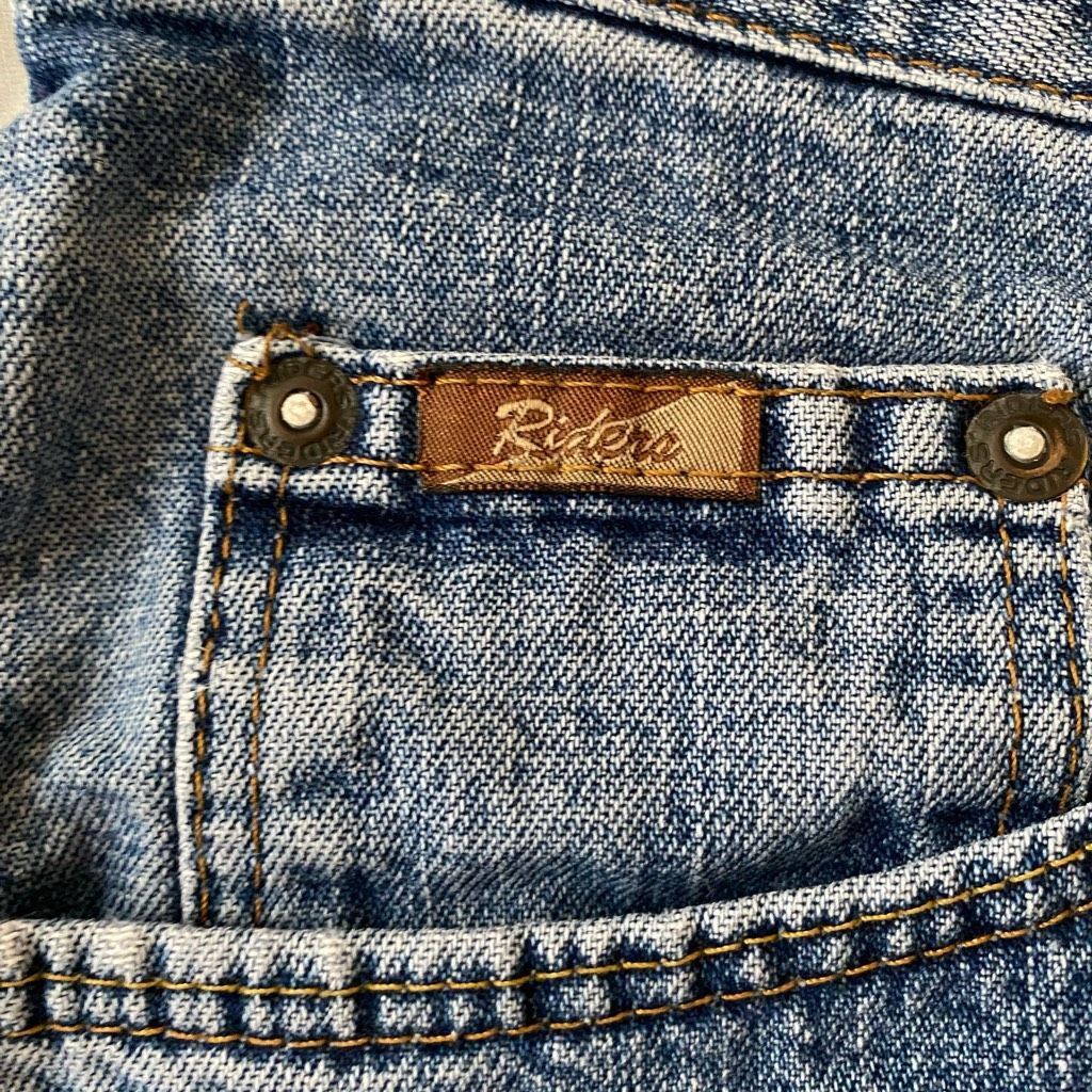 Lee Riders women 12 Bermuda classic blue jean shorts 100% cotton Size 34" / US 12 / IT 48 - 2 Thumbnail