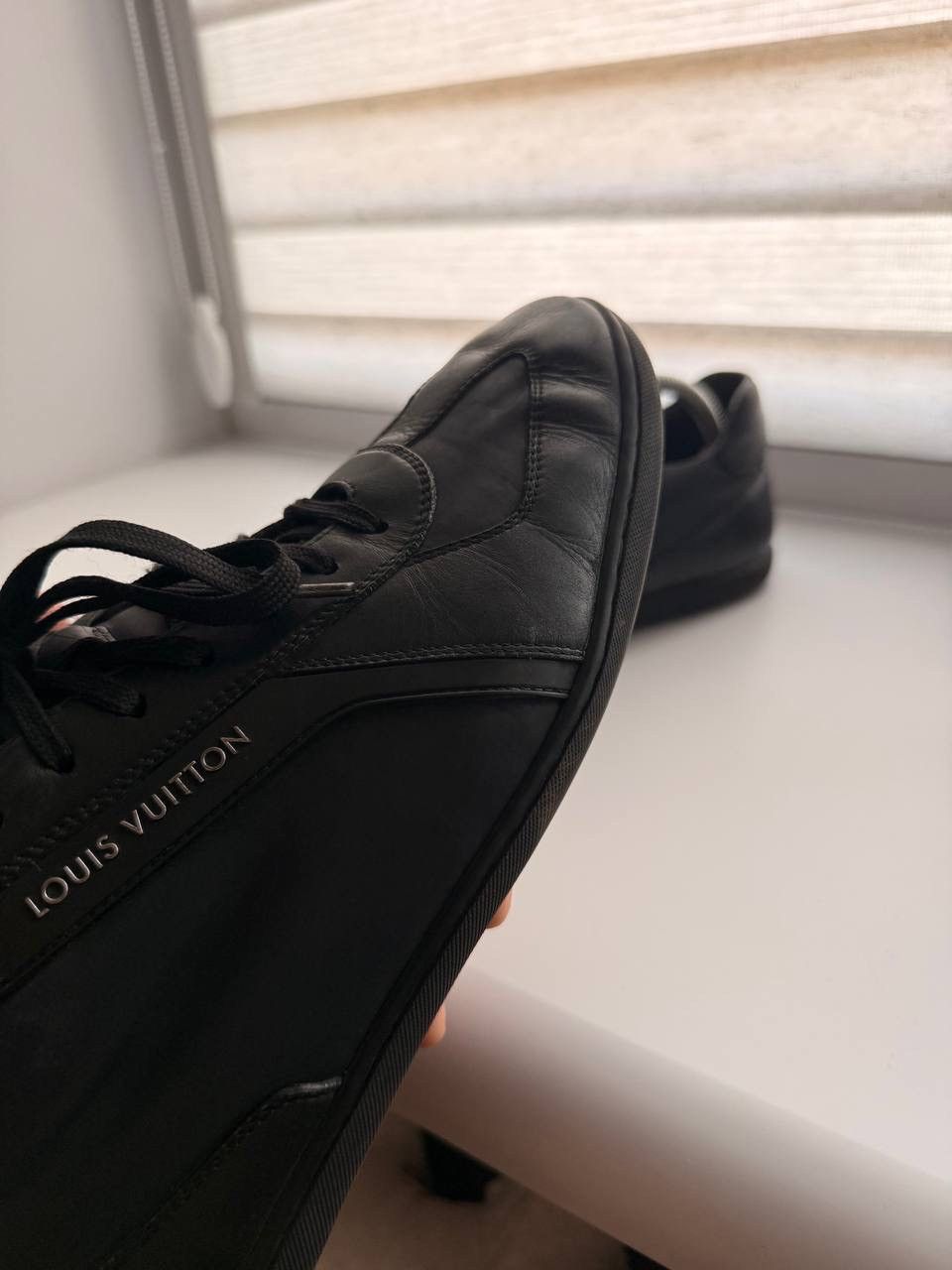 Louis Vuitton Louis Vuitton trainers sneaker leather neylon size 8 Size US 8 / EU 41 - 12 Thumbnail