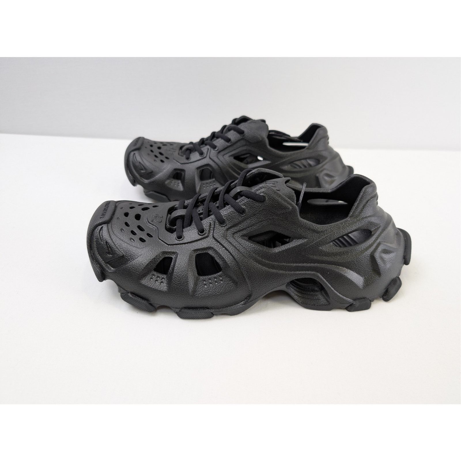 Balenciaga o1rshd1 HD Monocolor Mule Slipper Sandal in Black Size US 8 / EU 41 - 8 Thumbnail